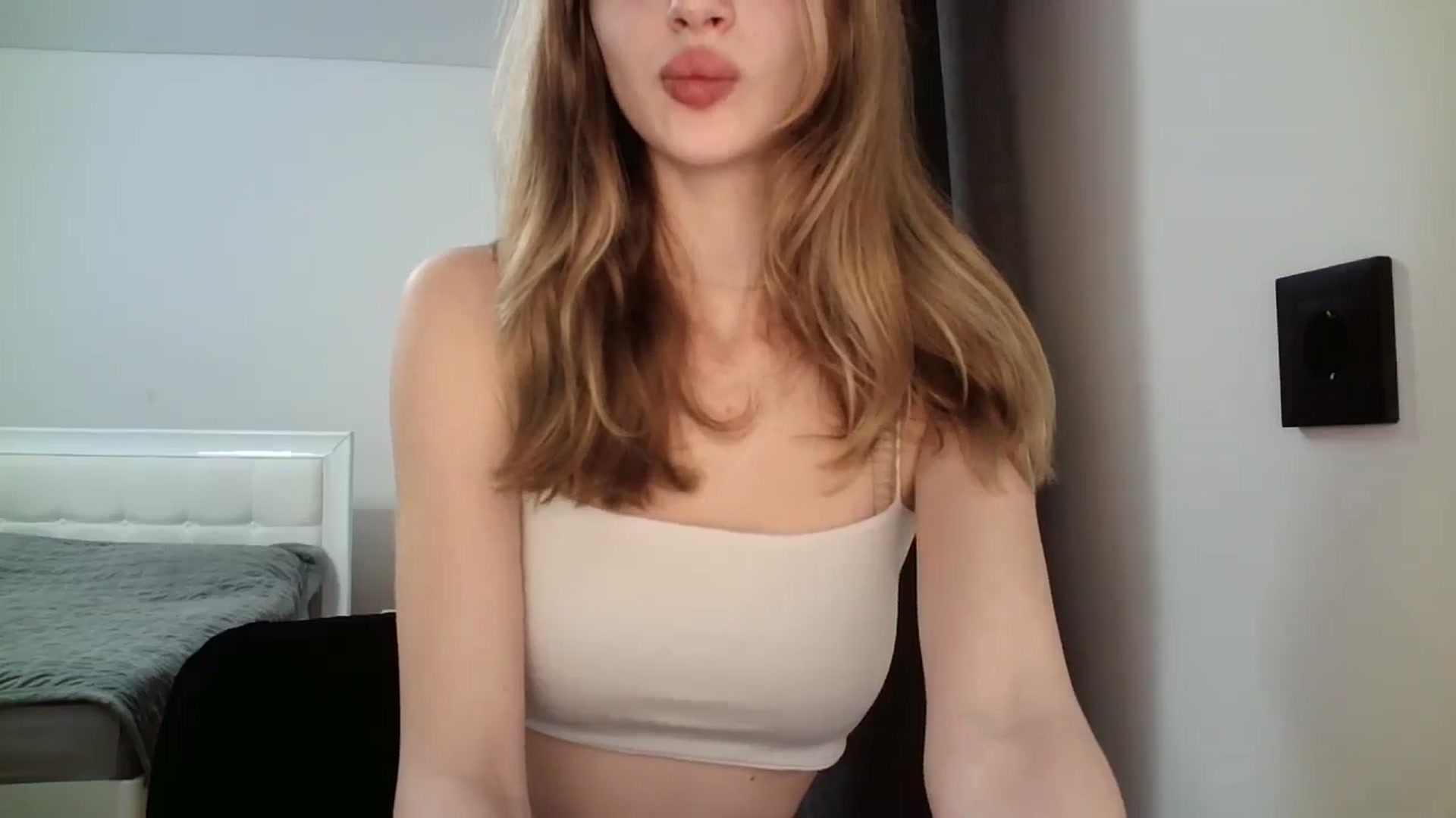 Gallery image thumbnail from MaryyCo's myfreecams stream on, 01/02/2025, 18:59 image 15 of 20