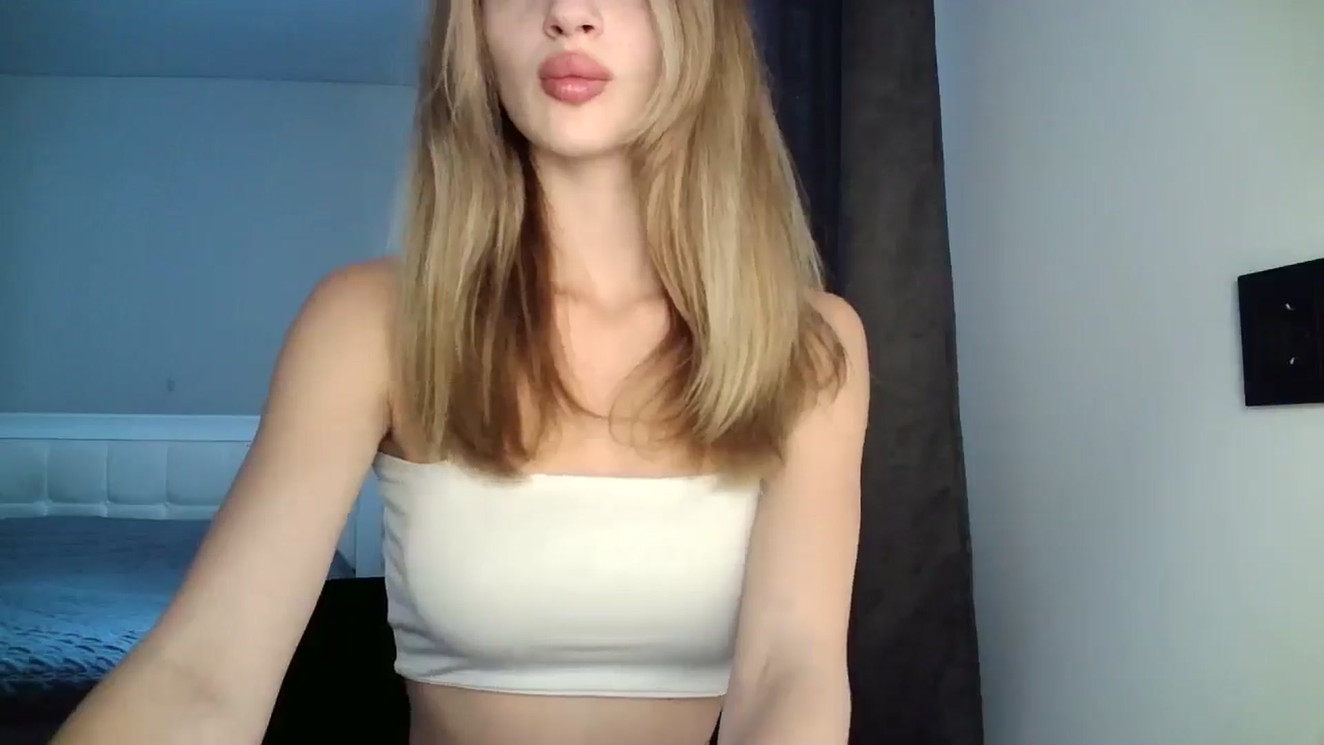 Gallery image thumbnail from MaryyCo's myfreecams stream on, 01/20/2025, 12:49 image 15 of 20
