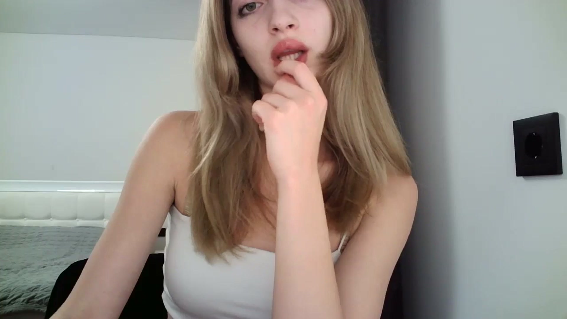 Gallery image thumbnail from MaryyCo's myfreecams stream on, 01/21/2025, 16:23 image 4 of 20
