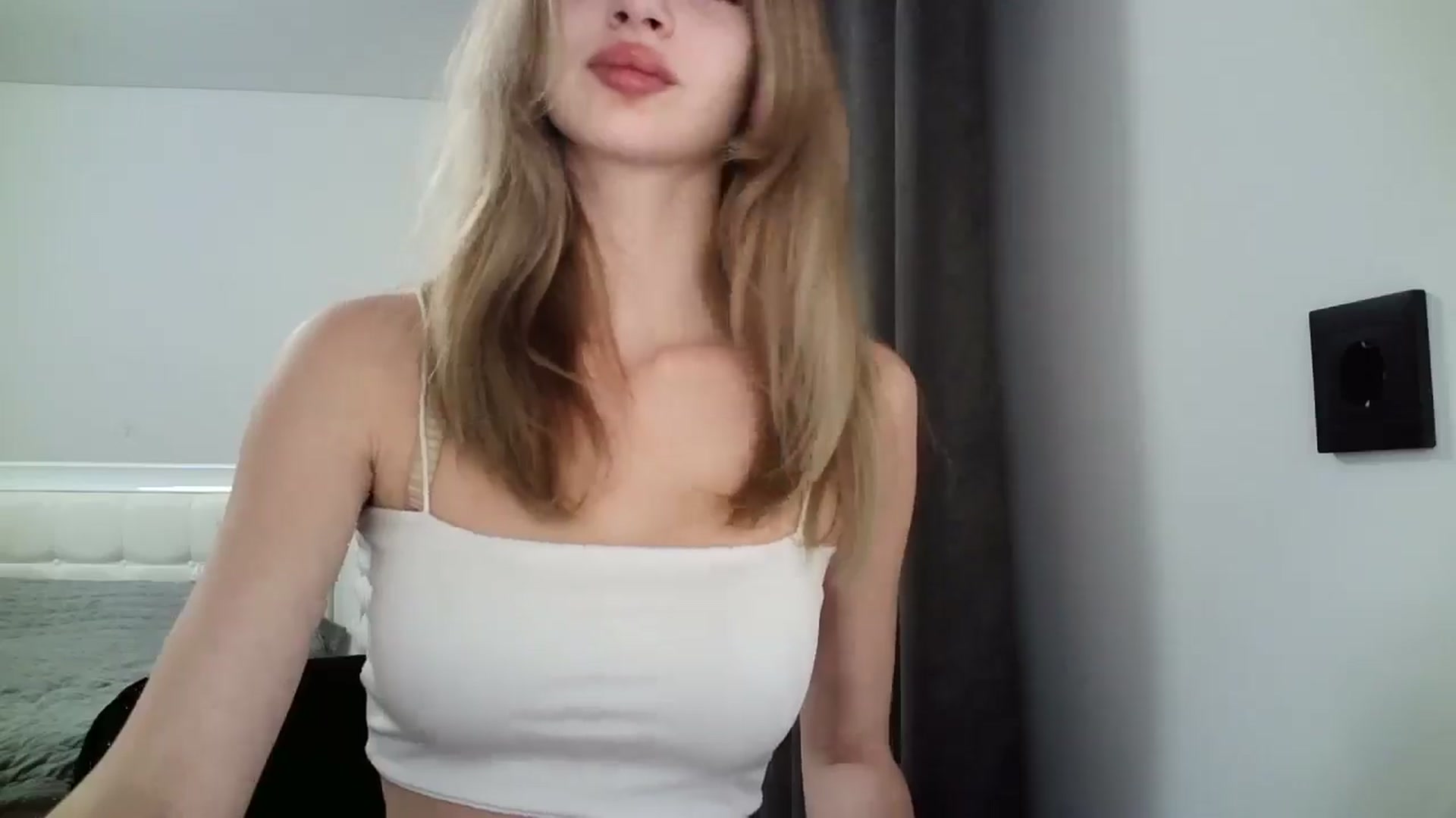 Gallery image thumbnail from MaryyCo's myfreecams stream on, 01/21/2025, 16:23 image 12 of 20