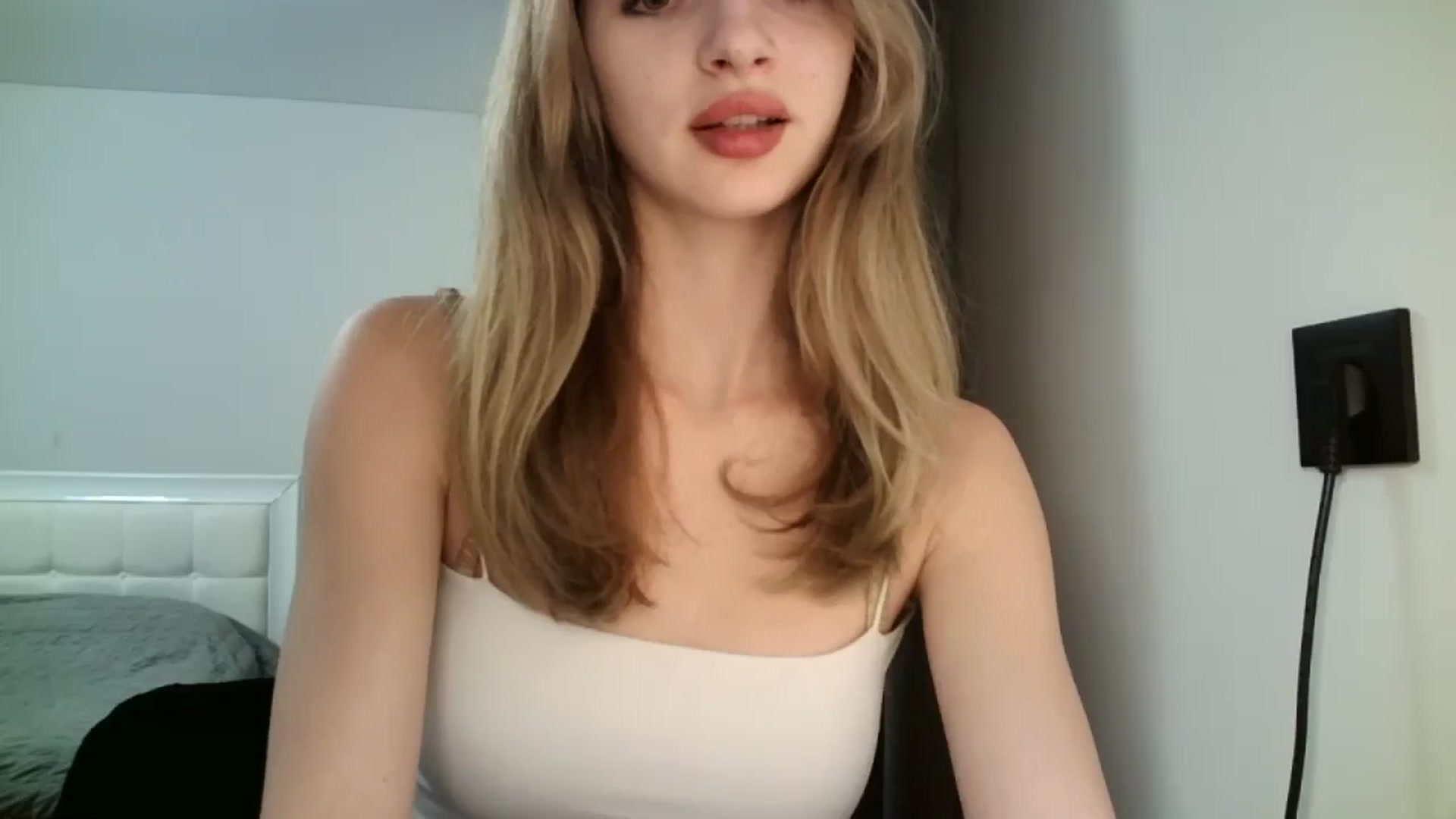 Gallery image thumbnail from MaryyCo's myfreecams stream on, 01/22/2025, 19:00 image 7 of 20