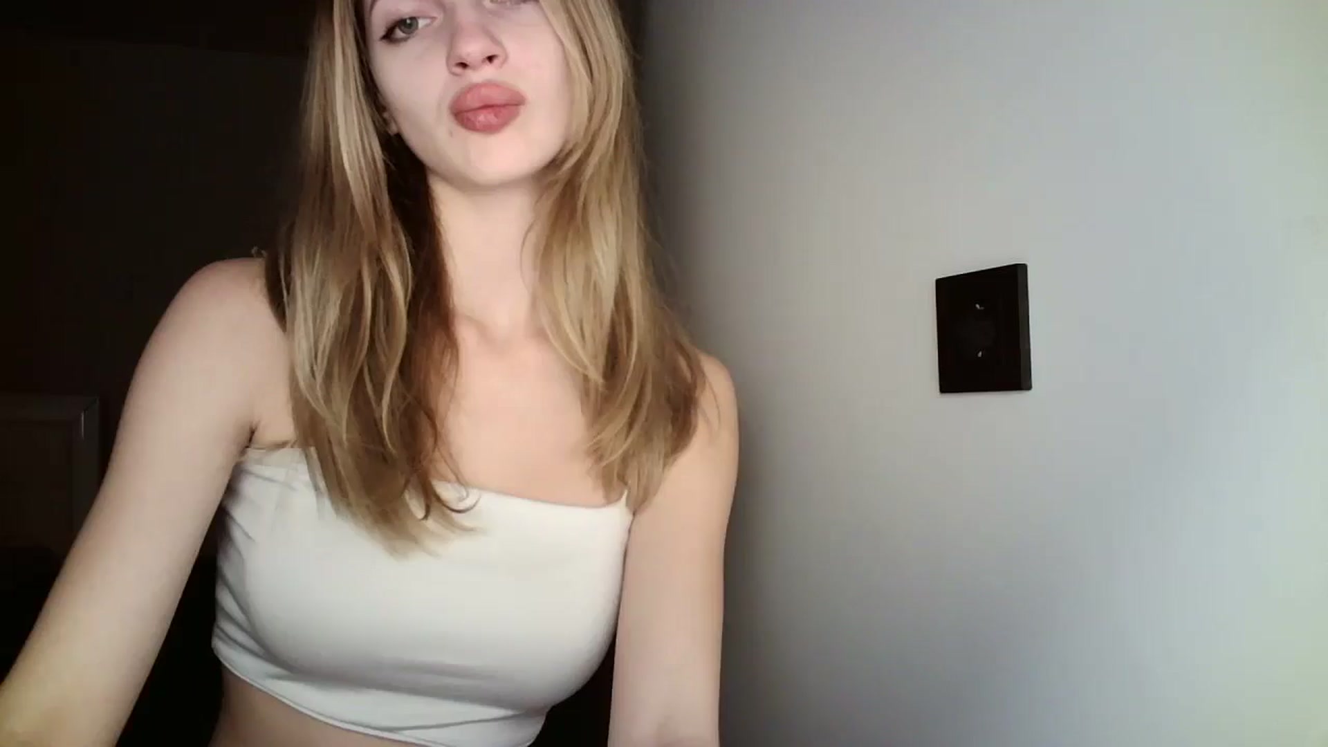 Gallery image thumbnail from MaryyCo's myfreecams stream on, 02/10/2025, 01:49 image 1 of 20