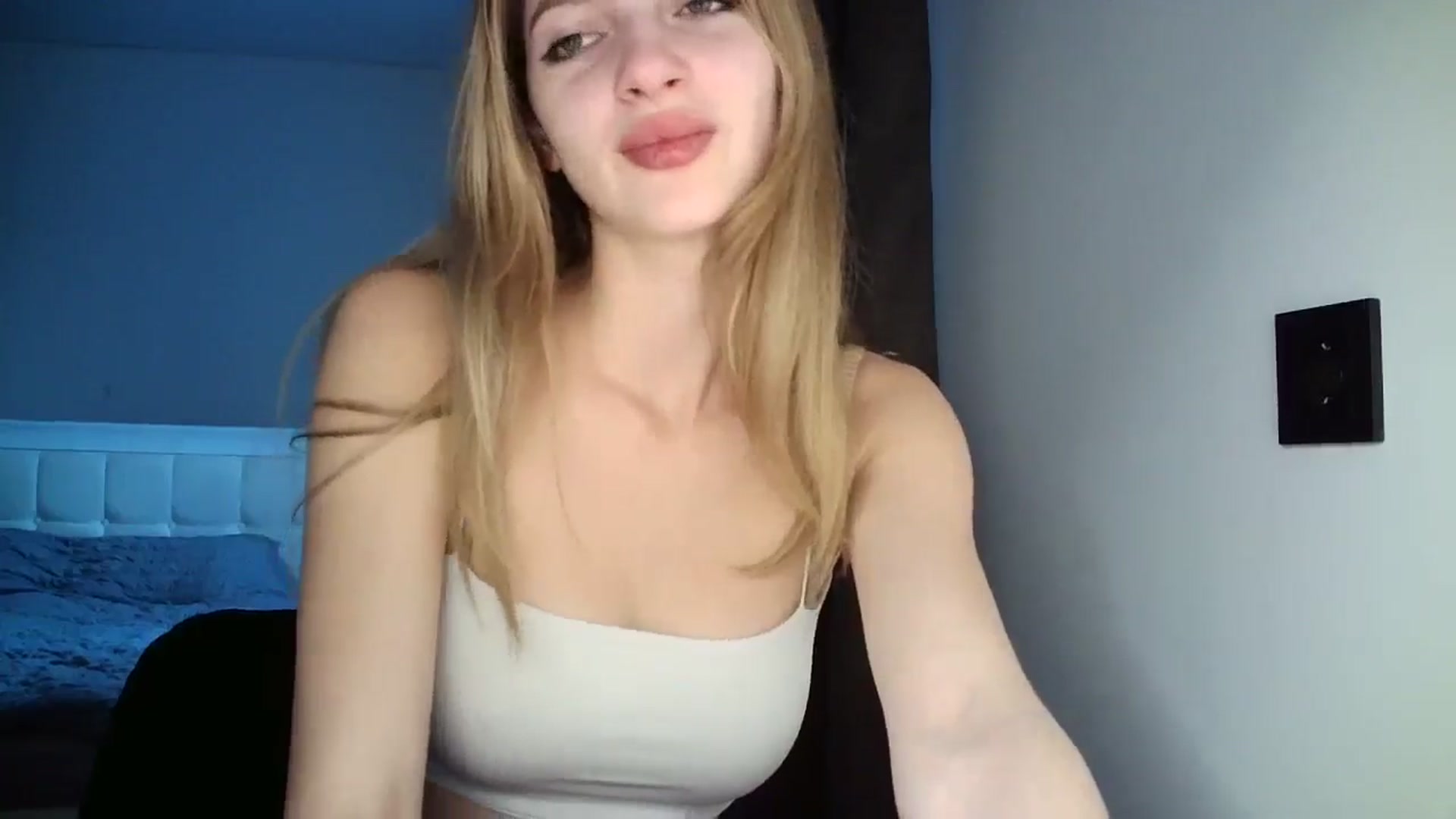 Gallery image thumbnail from MaryyCo's myfreecams stream on, 02/11/2025, 15:33 image 9 of 20