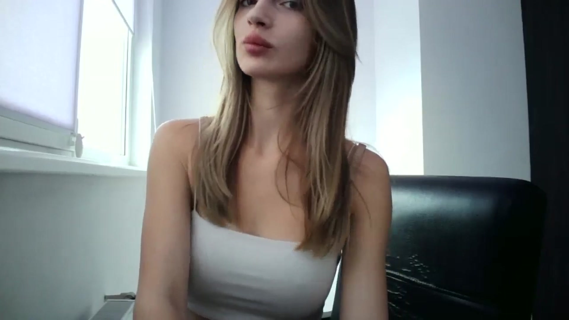 Gallery image thumbnail from MaryyCo's myfreecams stream on, 02/14/2025, 12:00 image 20 of 20
