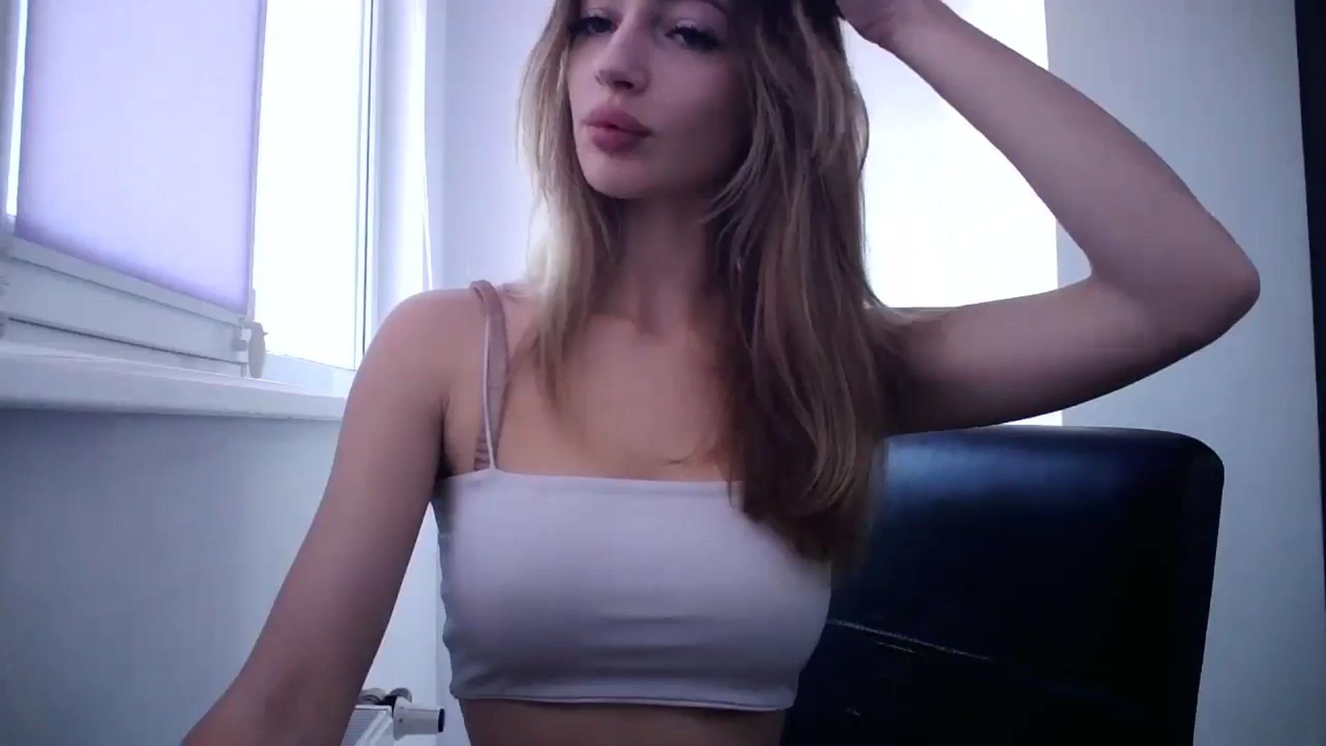 Gallery image thumbnail from MaryyCo's myfreecams stream on, 02/24/2025, 10:00 image 6 of 20