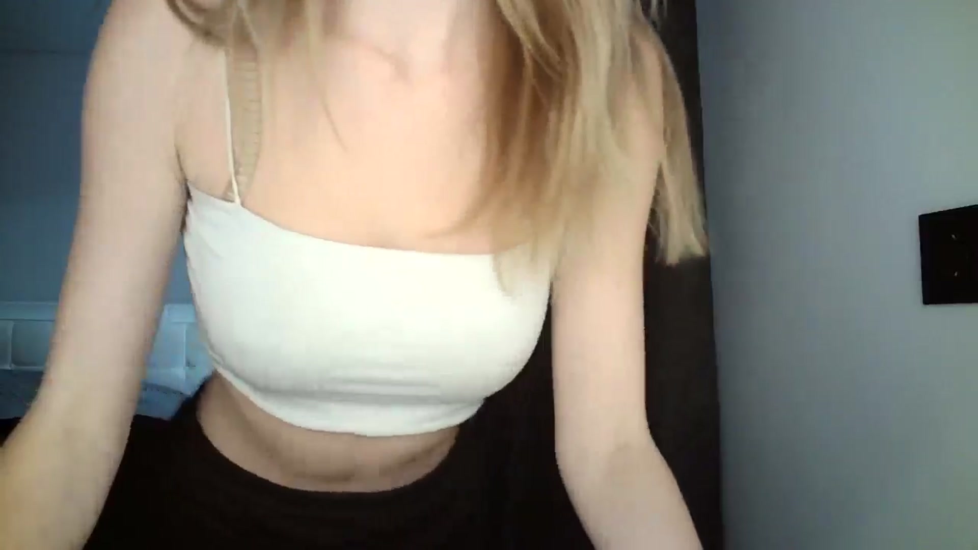 Gallery image thumbnail from MaryyCo's myfreecams stream on, 03/01/2025, 14:05 image 2 of 20