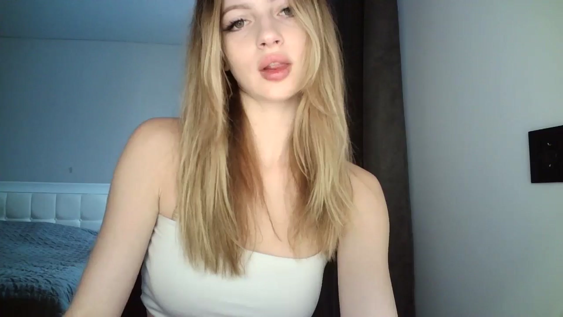 Gallery image thumbnail from MaryyCo's myfreecams stream on, 03/01/2025, 14:05 image 12 of 20