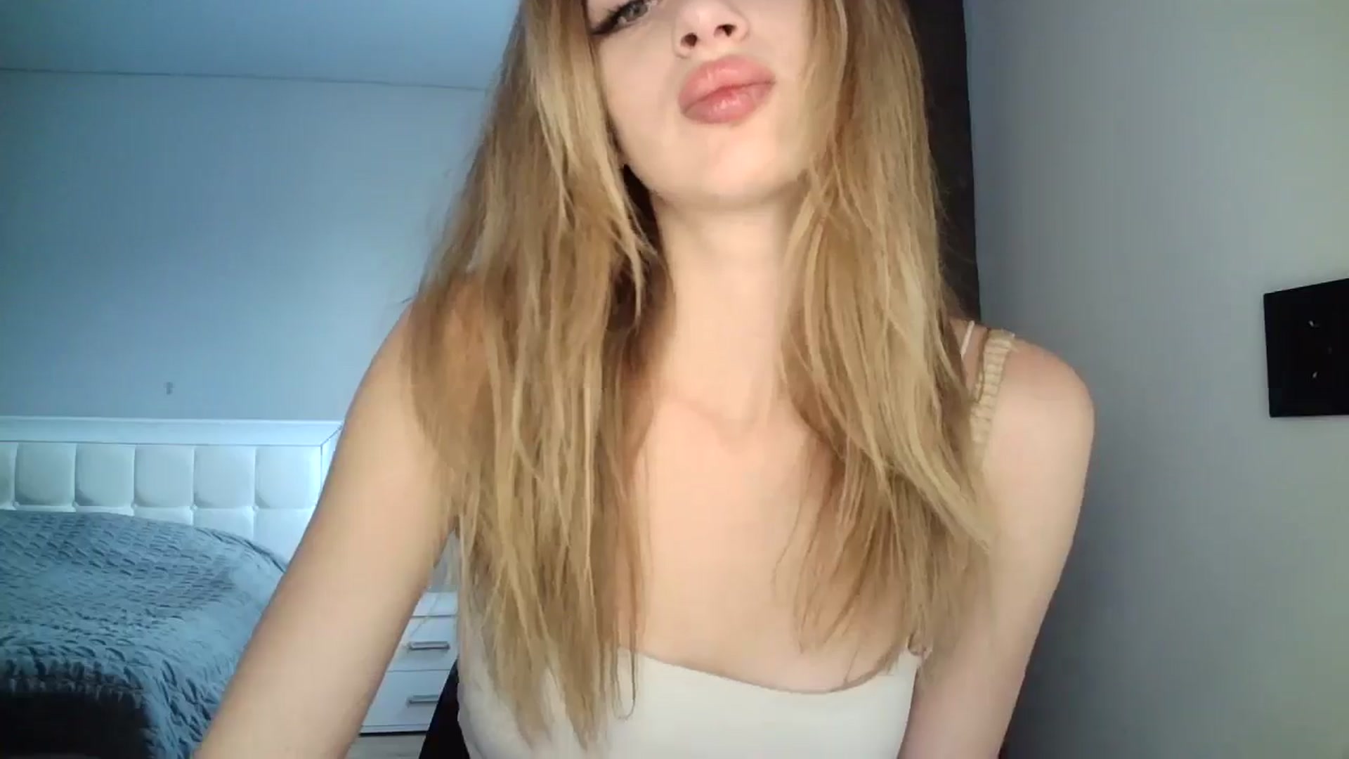 Gallery image thumbnail from MaryyCo's myfreecams stream on, 03/01/2025, 14:44 image 9 of 20