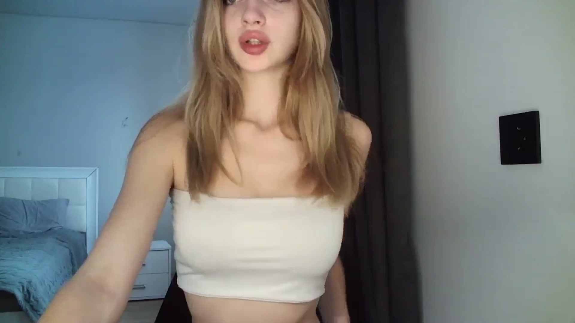 Gallery image thumbnail from MaryyCo's myfreecams stream on, 03/02/2025, 14:38 image 12 of 20