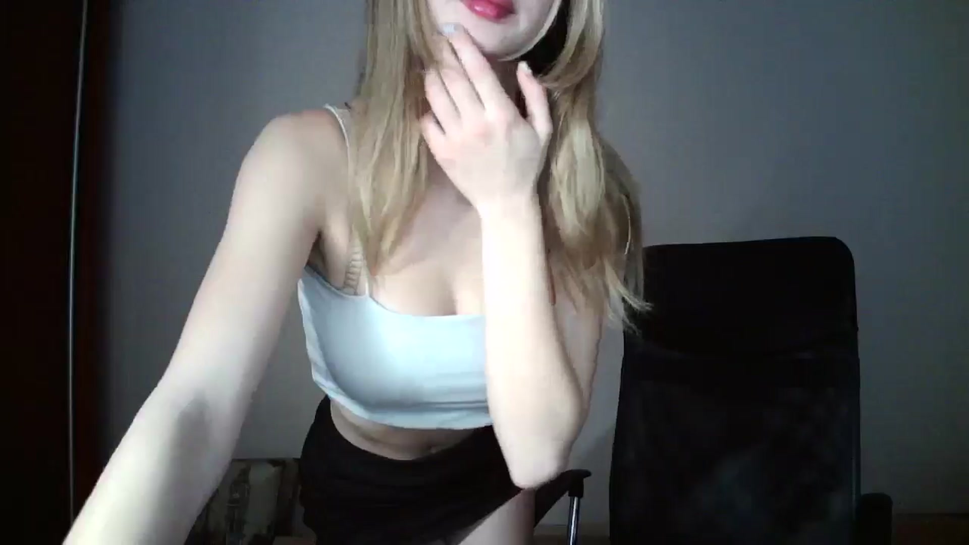 Gallery image thumbnail from MaryyCo's myfreecams stream on, 03/10/2025, 09:28 image 9 of 20