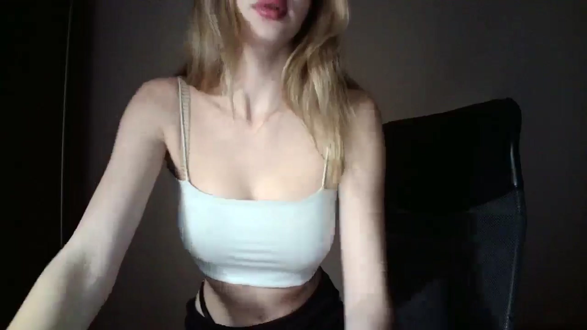 Gallery image thumbnail from MaryyCo's myfreecams stream on, 03/12/2025, 13:12 image 18 of 20