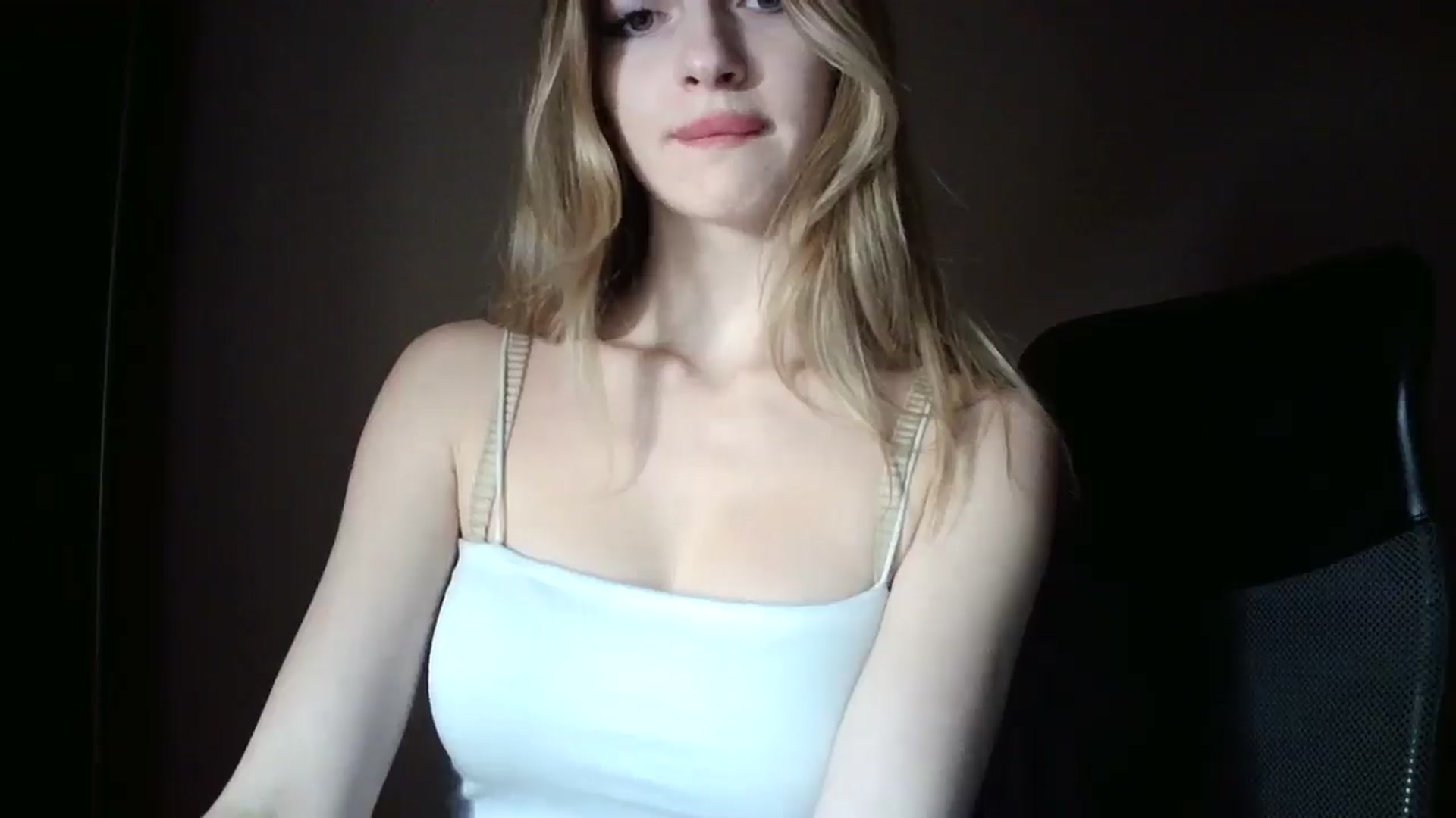 Gallery image thumbnail from MaryyCo's myfreecams stream on, 03/12/2025, 13:53 image 18 of 20