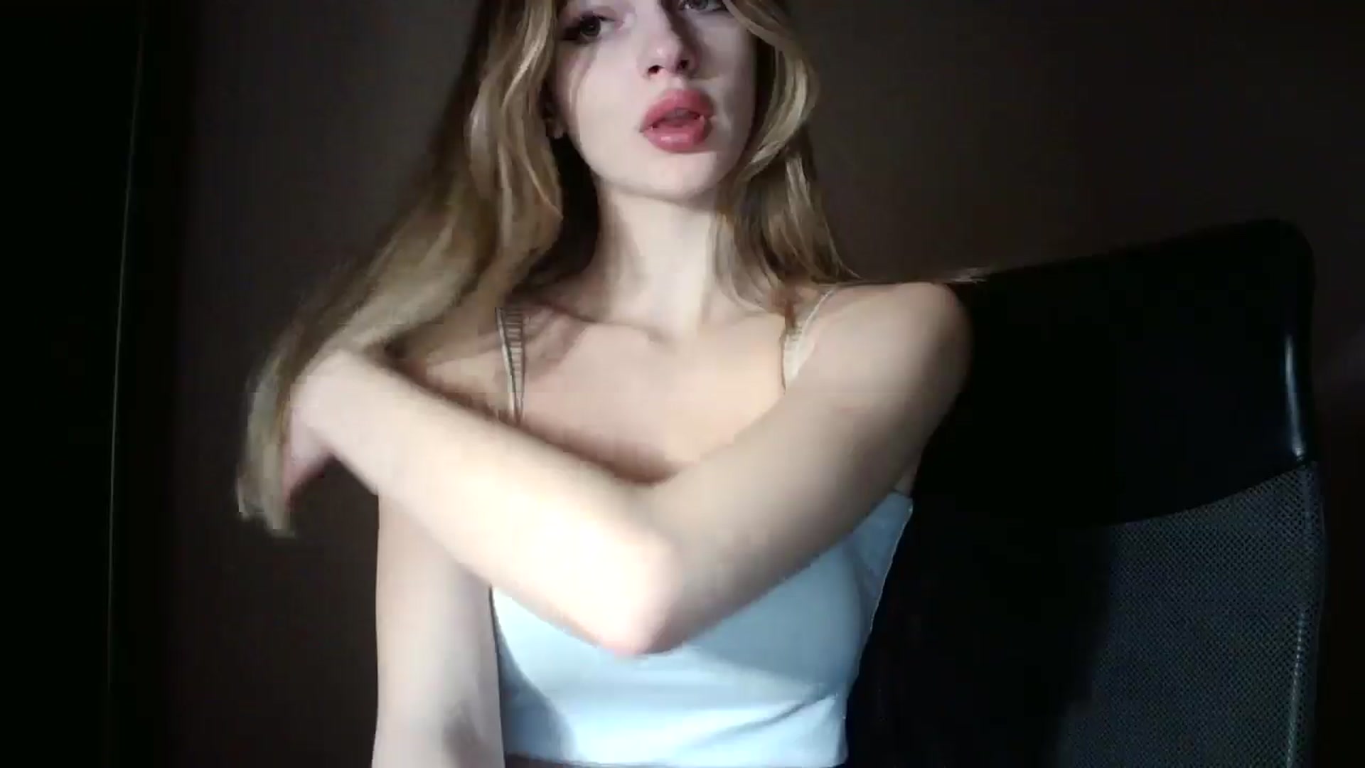 Gallery image thumbnail from MaryyCo's myfreecams stream on, 03/12/2025, 13:53 image 10 of 20