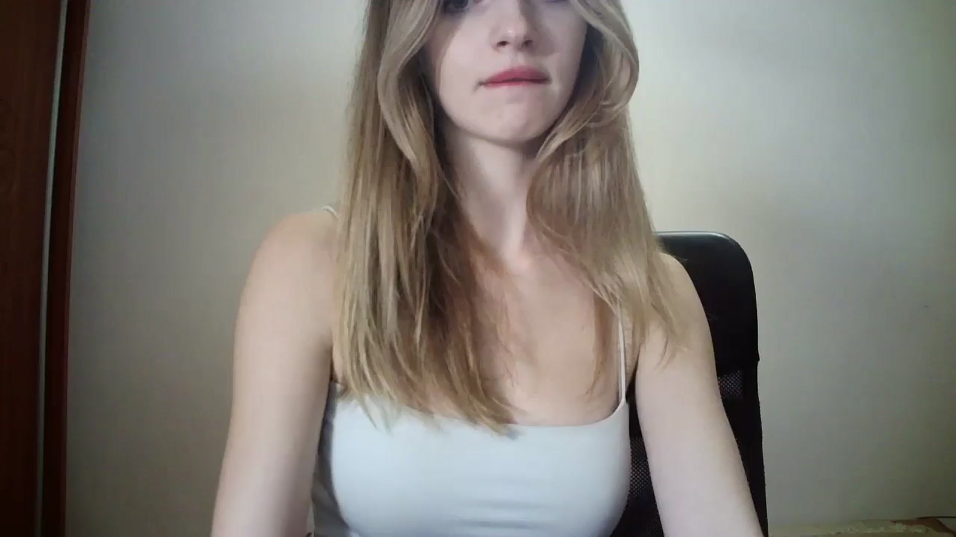 Gallery image thumbnail from MaryyCo's myfreecams stream on, 03/12/2025, 19:05 image 18 of 20