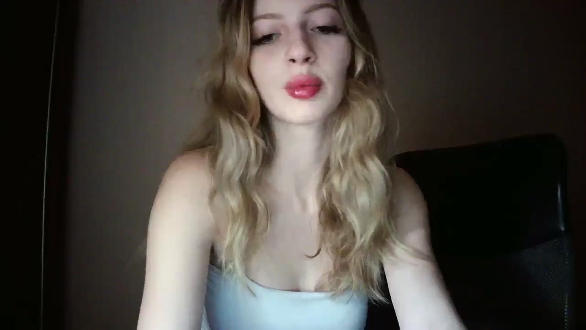 Gallery image thumbnail from MaryyCo's myfreecams stream on, 03/13/2025, 16:52 image 11 of 20