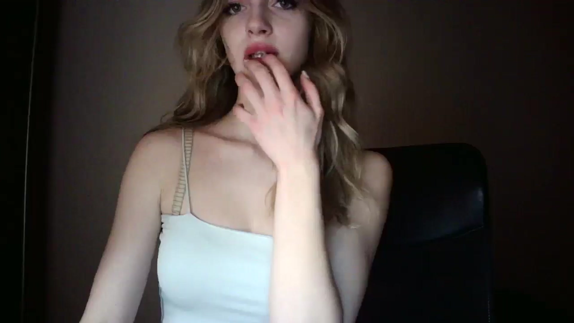 Gallery image thumbnail from MaryyCo's myfreecams stream on, 03/13/2025, 17:34 image 14 of 20