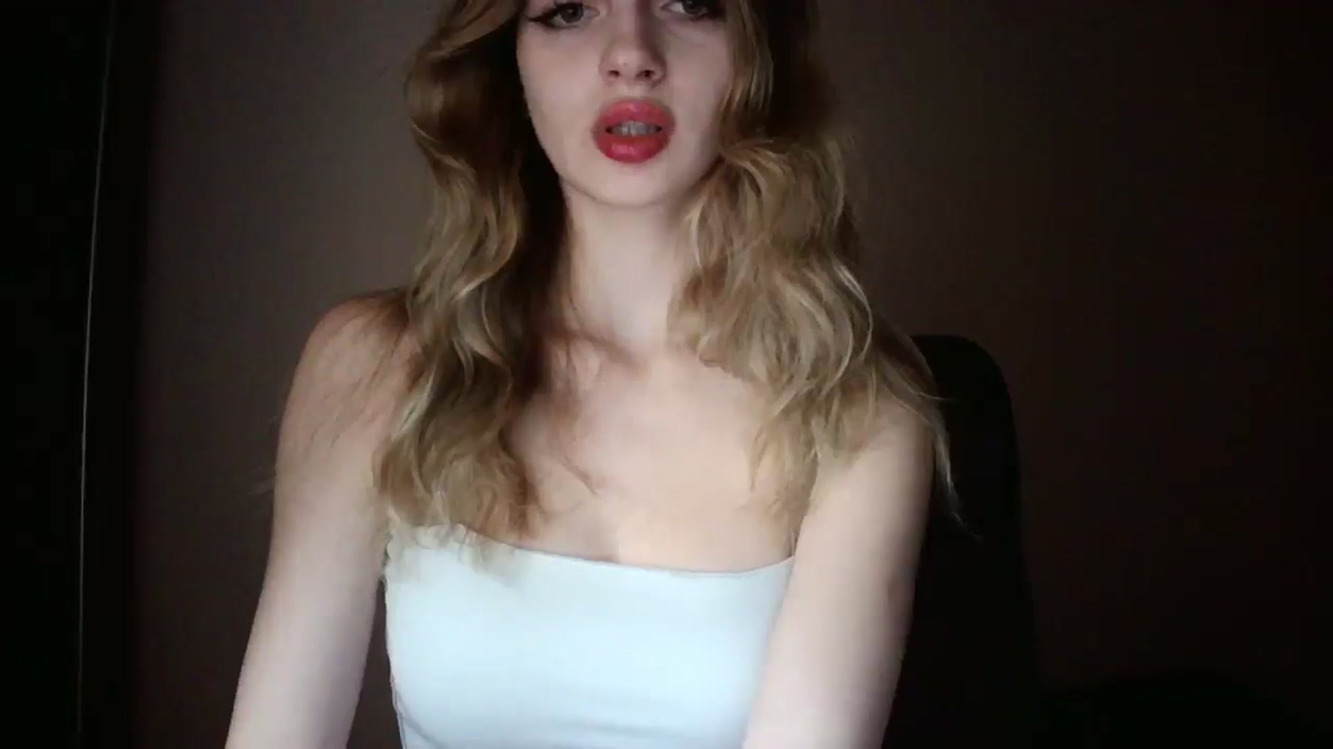 Gallery image thumbnail from MaryyCo's myfreecams stream on, 03/13/2025, 17:34 image 4 of 20