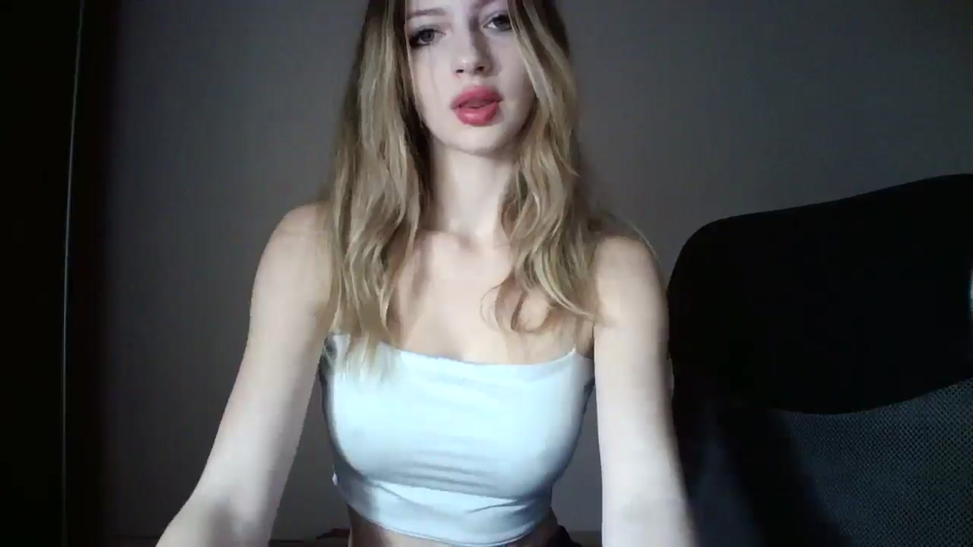 Gallery image thumbnail from MaryyCo's myfreecams stream on, 03/14/2025, 12:30 image 14 of 20