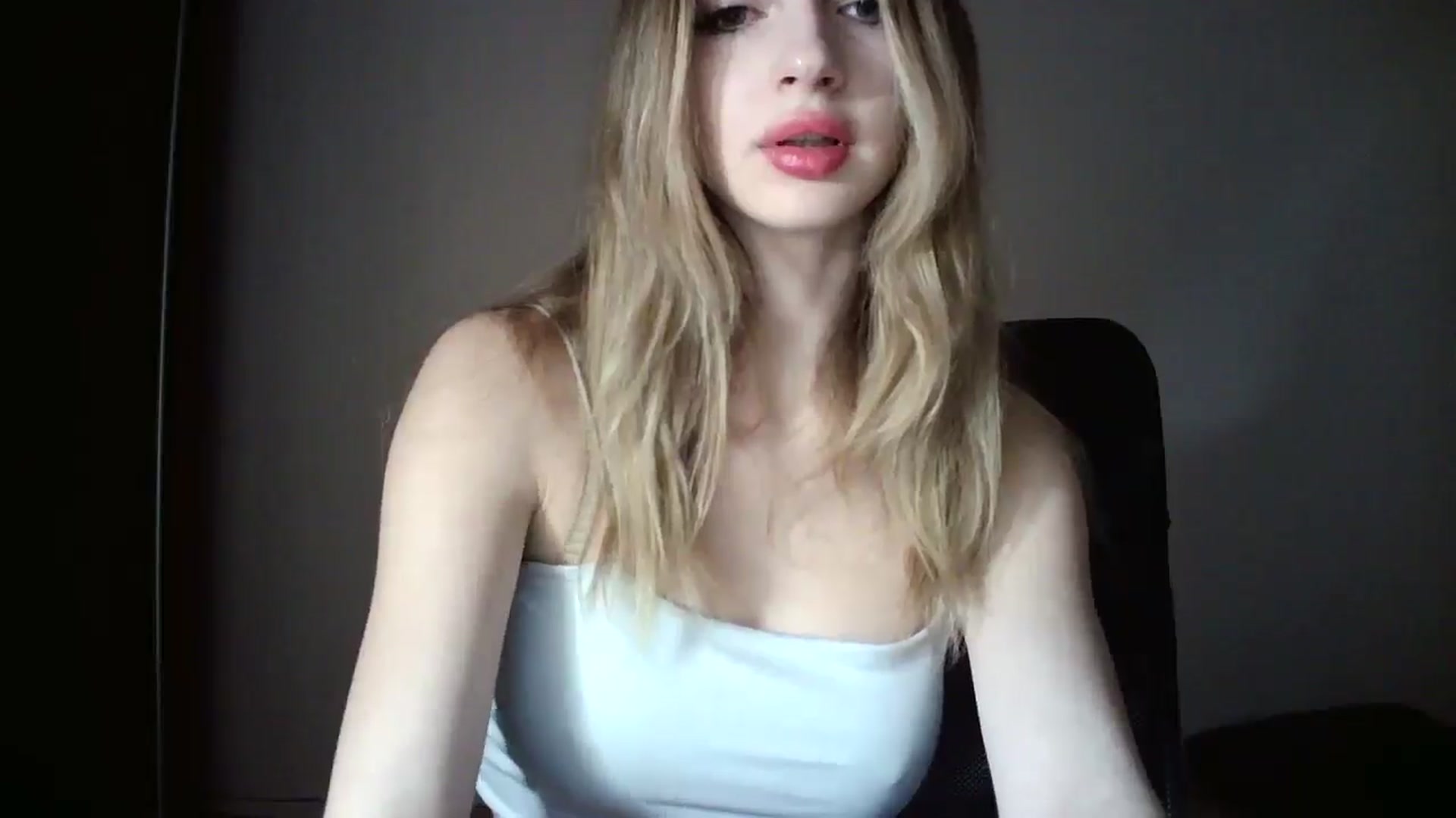 Gallery image thumbnail from MaryyCo's myfreecams stream on, 03/14/2025, 12:30 image 10 of 20