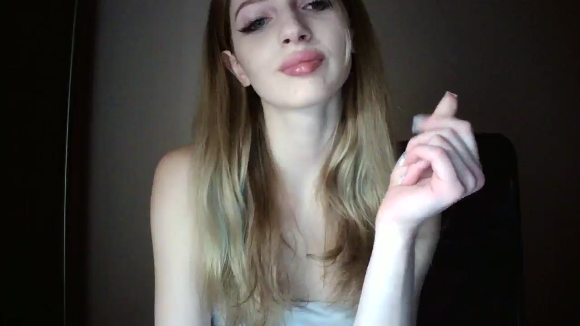 Gallery image thumbnail from MaryyCo's myfreecams stream on, 03/16/2025, 17:32 image 16 of 20