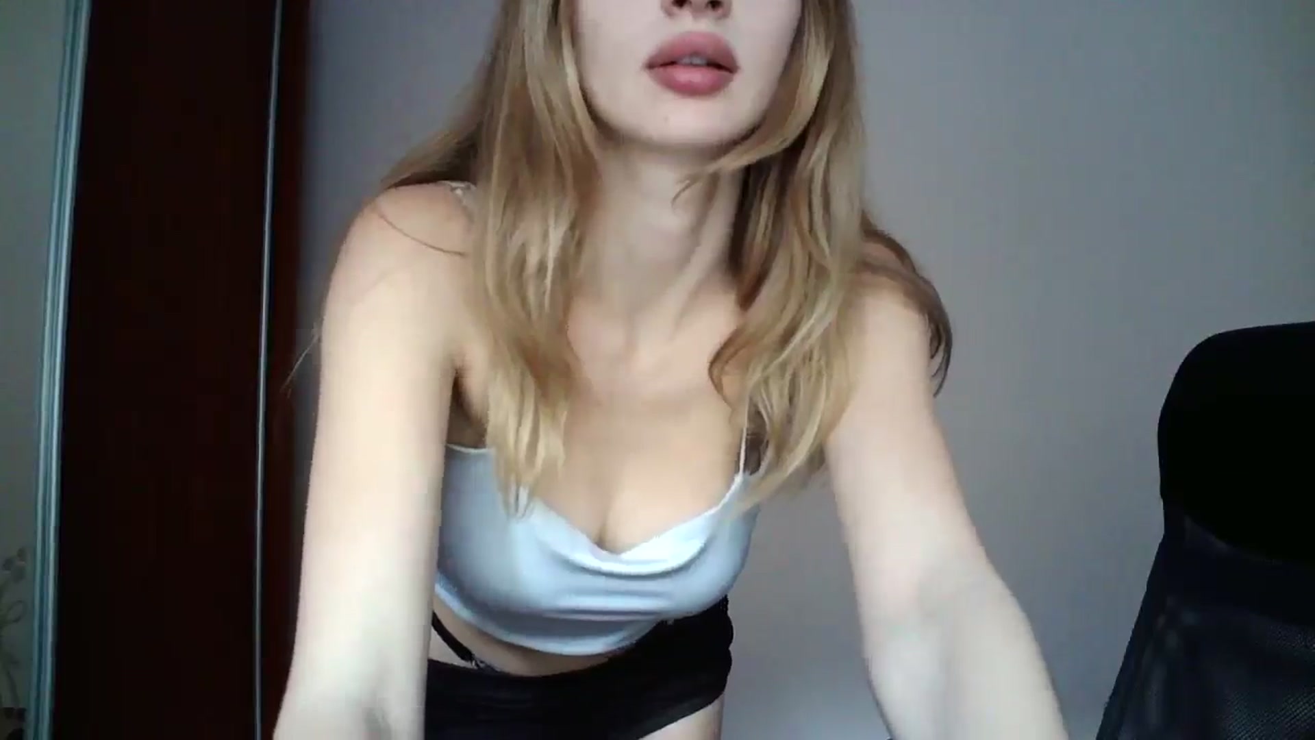 Gallery image thumbnail from MaryyCo's myfreecams stream on, 03/17/2025, 14:41 image 12 of 20