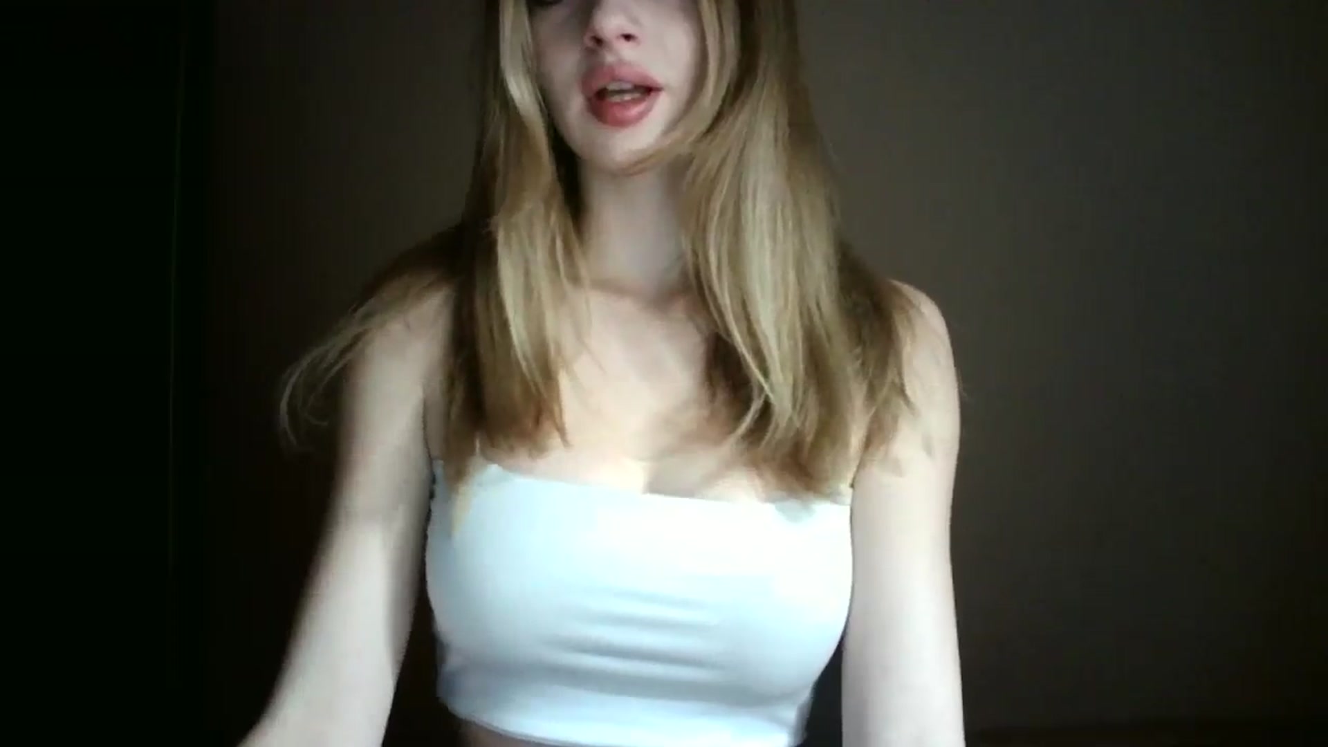 Gallery image thumbnail from MaryyCo's myfreecams stream on, 03/22/2025, 16:44 image 17 of 20
