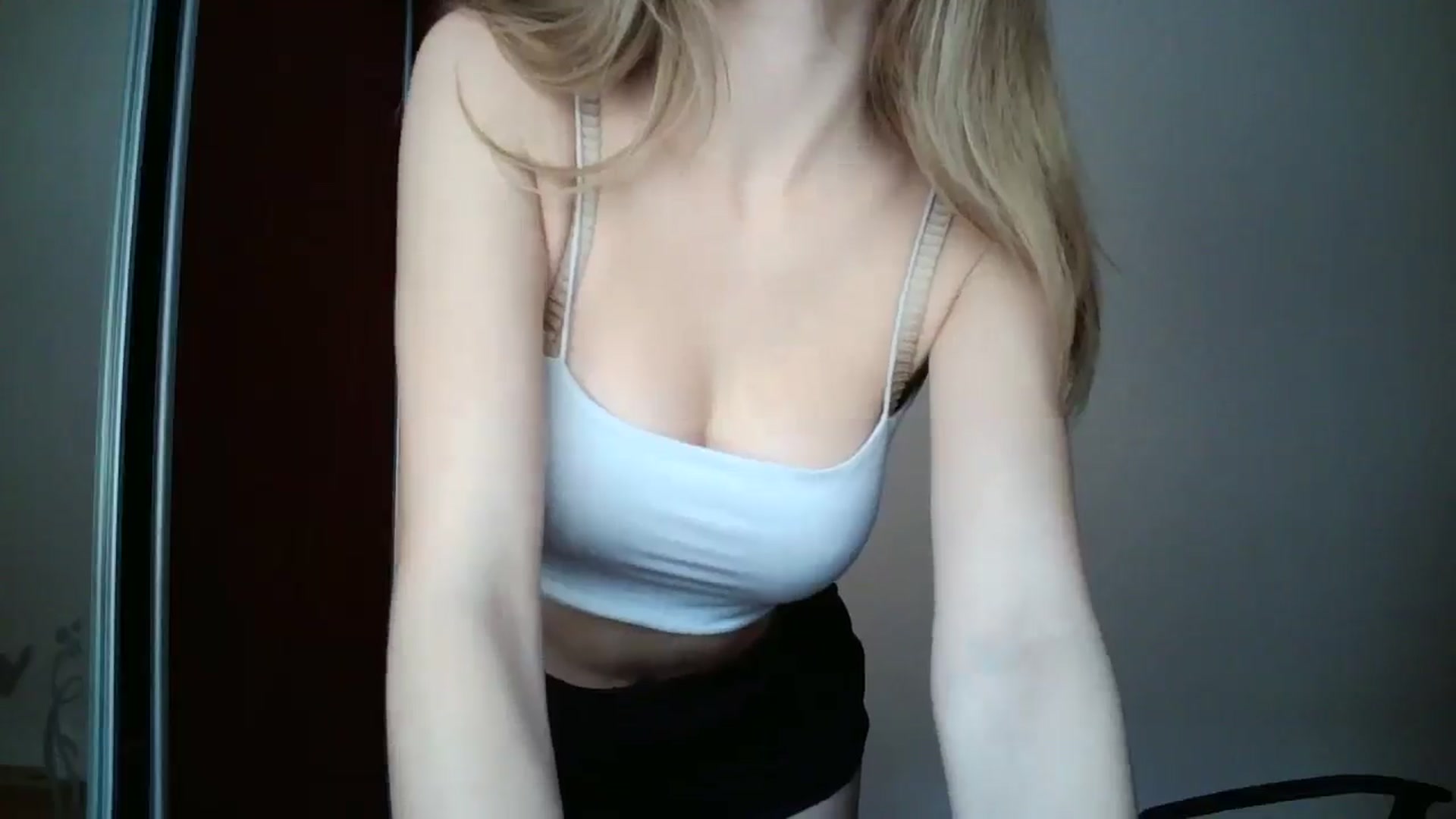 Gallery image thumbnail from MaryyCo's myfreecams stream on, 03/23/2025, 13:07 image 8 of 20