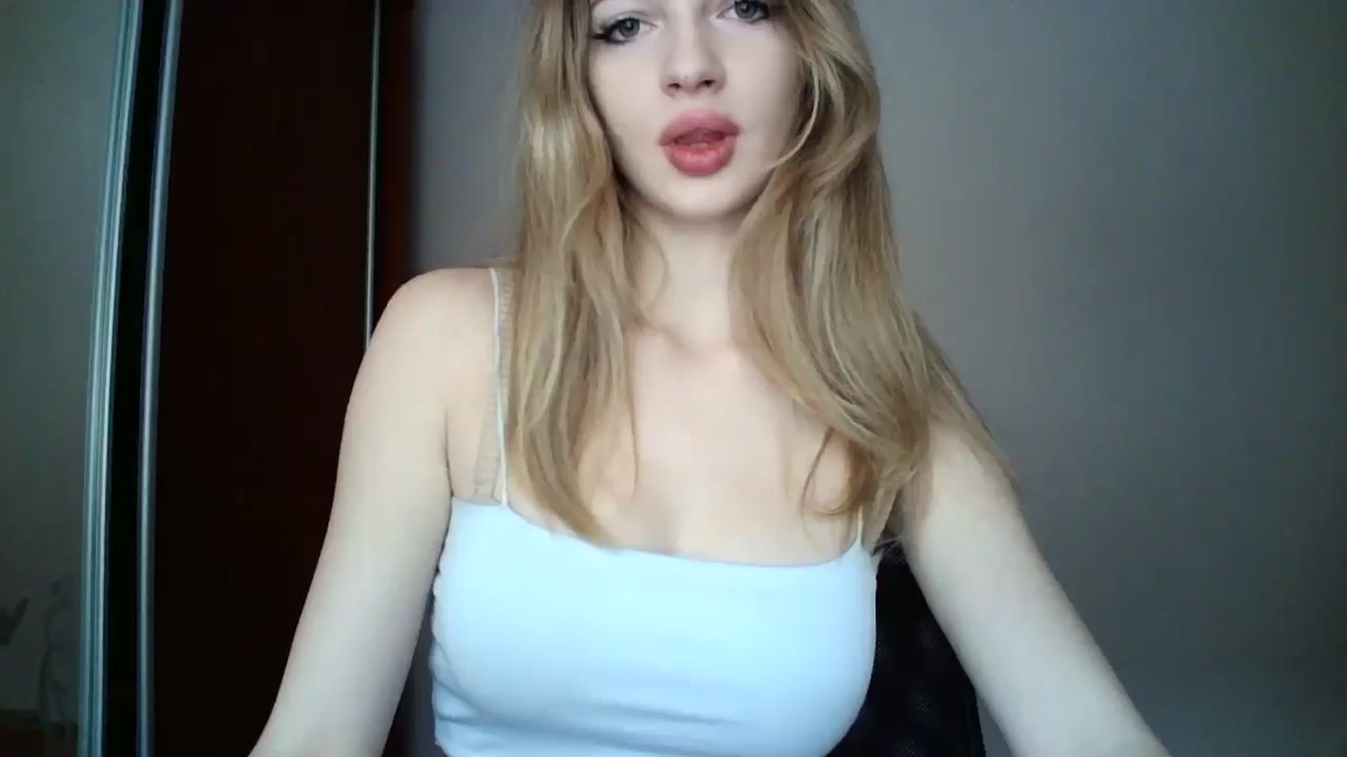 Gallery image thumbnail from MaryyCo's myfreecams stream on, 03/23/2025, 13:07 image 4 of 20