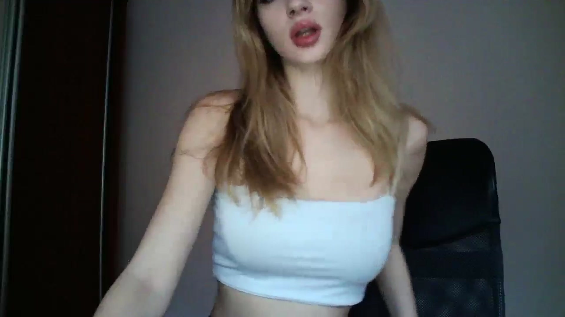 Gallery image thumbnail from MaryyCo's myfreecams stream on, 03/23/2025, 15:38 image 20 of 20