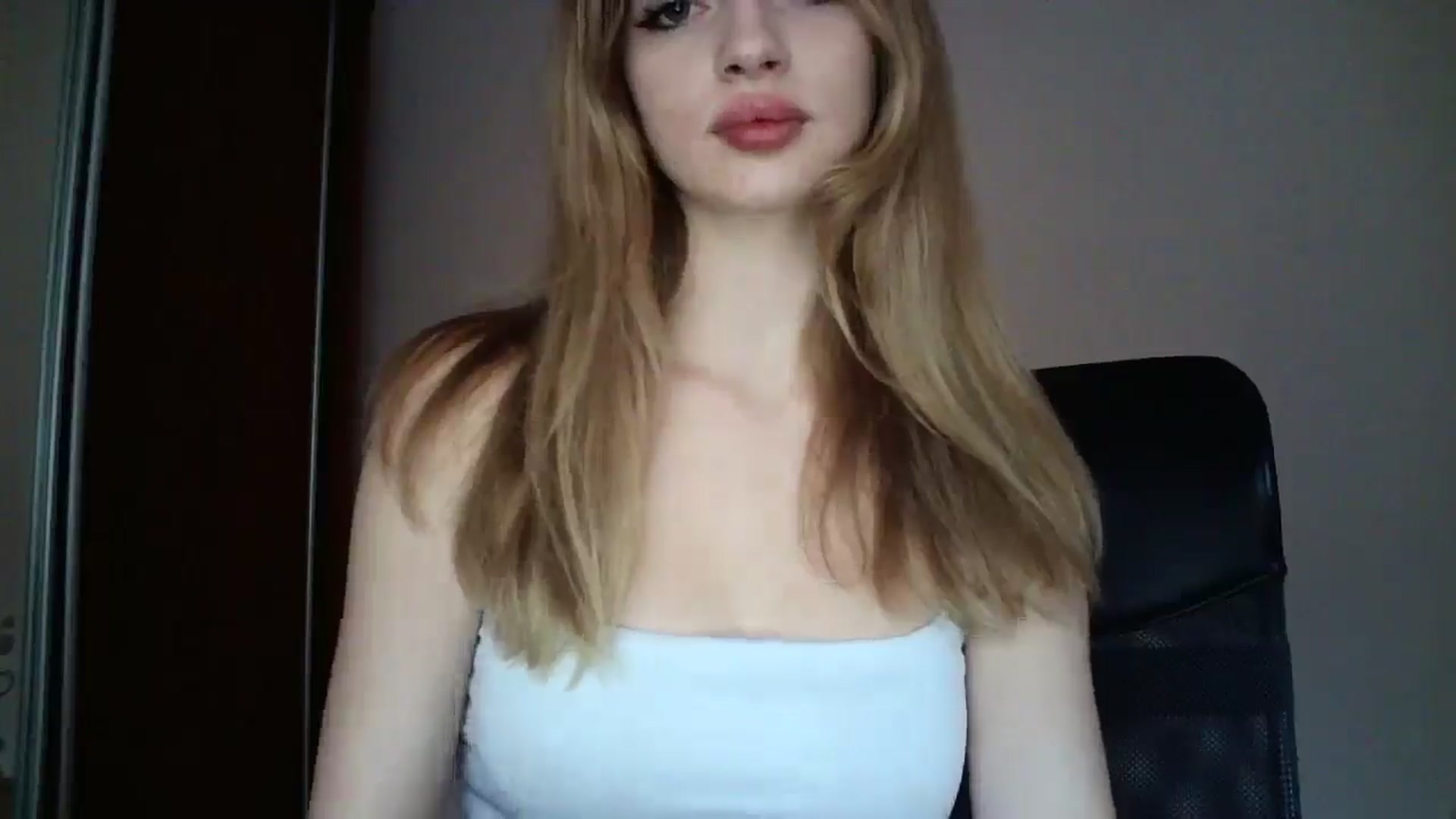 Gallery image thumbnail from MaryyCo's myfreecams stream on, 03/23/2025, 15:38 image 17 of 20