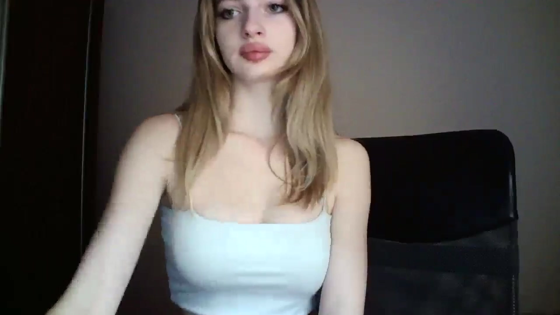Gallery image thumbnail from MaryyCo's myfreecams stream on, 03/24/2025, 15:46 image 3 of 20