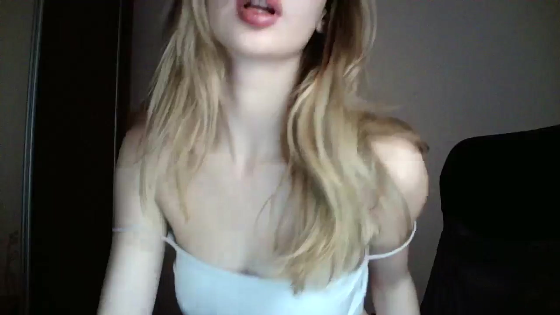 Gallery image thumbnail from MaryyCo's myfreecams stream on, 03/24/2025, 15:46 image 19 of 20