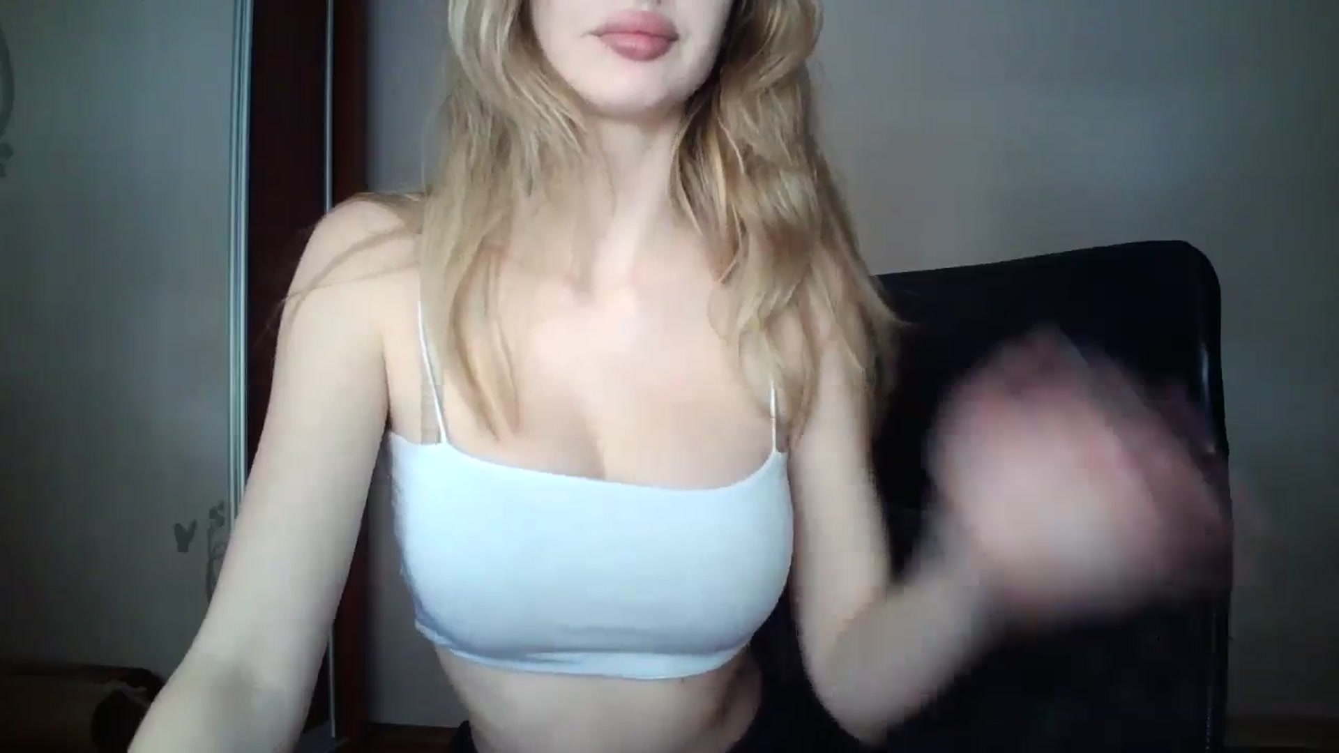 Gallery image thumbnail from MaryyCo's myfreecams stream on, 04/06/2025, 13:16 image 19 of 20