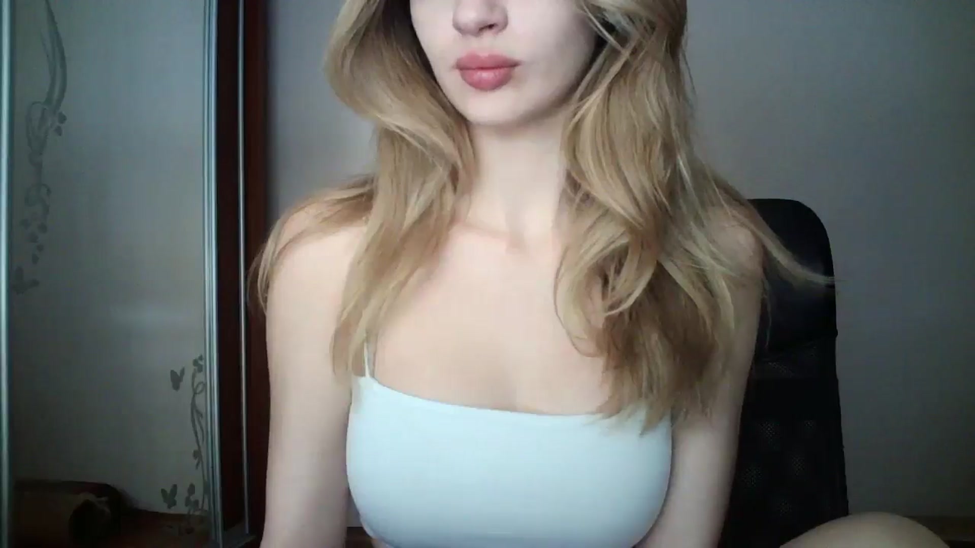 Gallery image thumbnail from MaryyCo's myfreecams stream on, 04/07/2025, 12:24 image 13 of 20