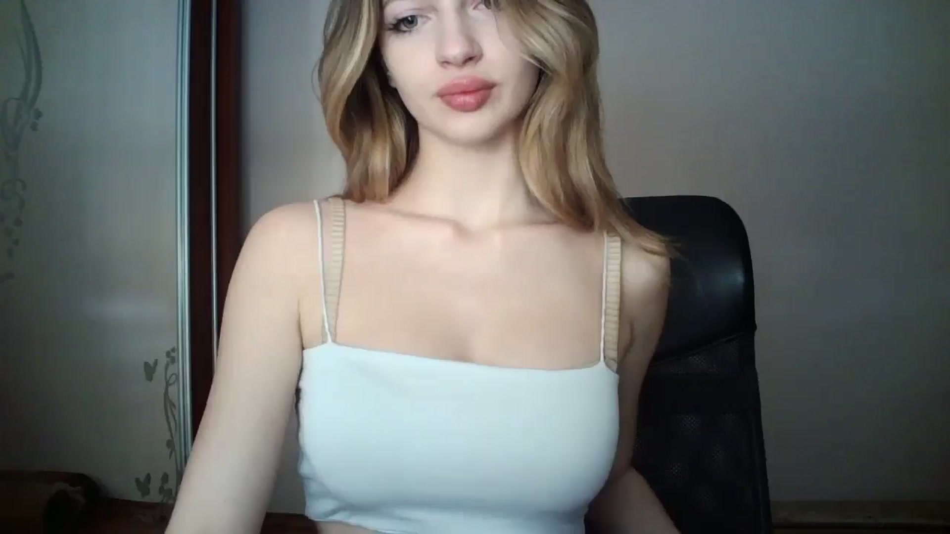Gallery image thumbnail from MaryyCo's myfreecams stream on, 04/07/2025, 12:24 image 9 of 20
