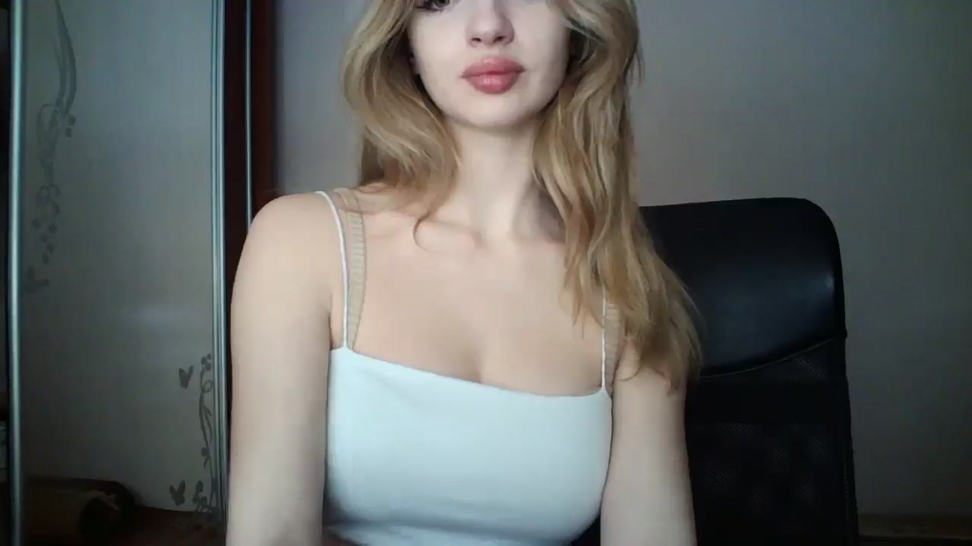 Gallery image thumbnail from MaryyCo's myfreecams stream on, 04/07/2025, 12:24 image 5 of 20