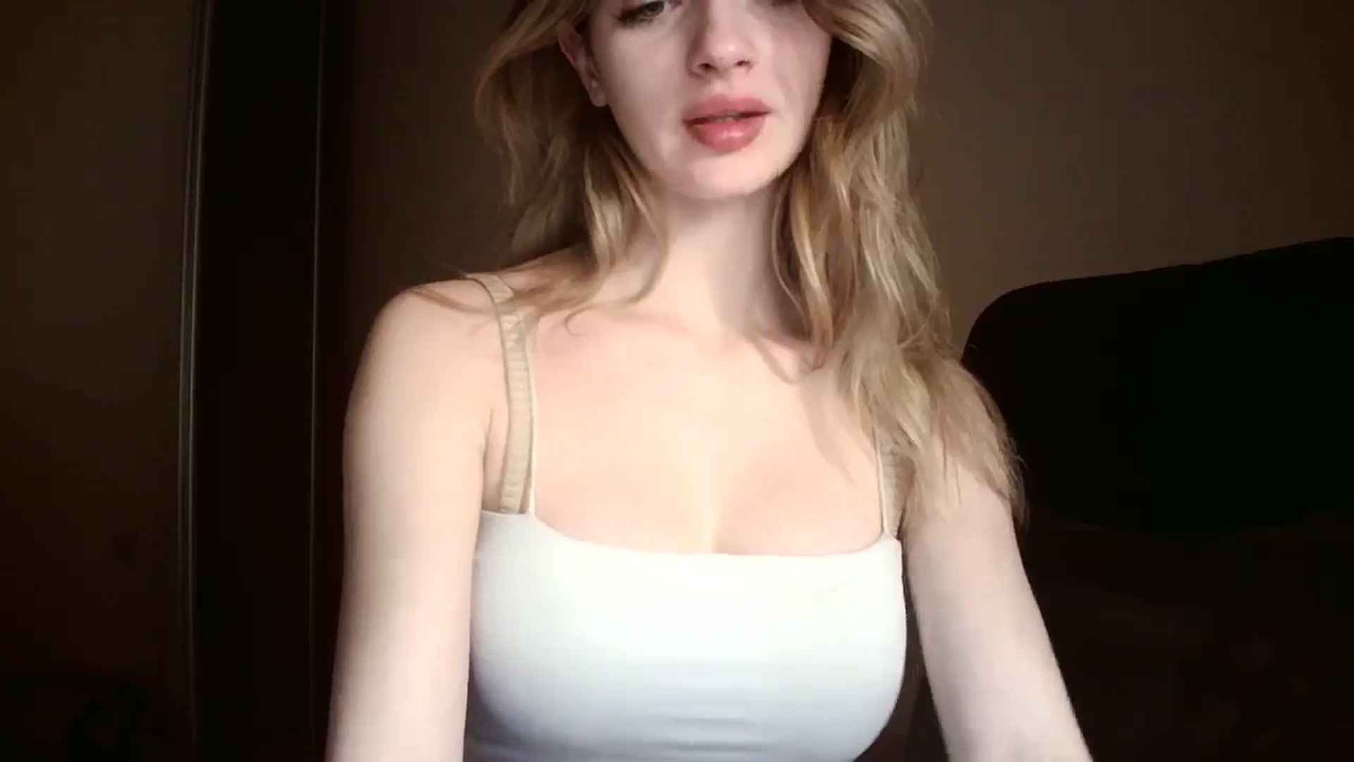 Gallery image thumbnail from MaryyCo's myfreecams stream on, 04/07/2025, 18:00 image 15 of 20