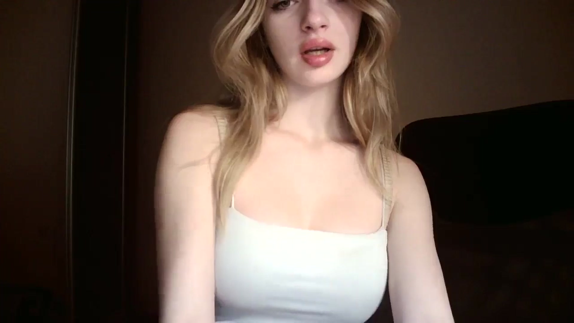Gallery image thumbnail from MaryyCo's myfreecams stream on, 04/07/2025, 18:00 image 20 of 20