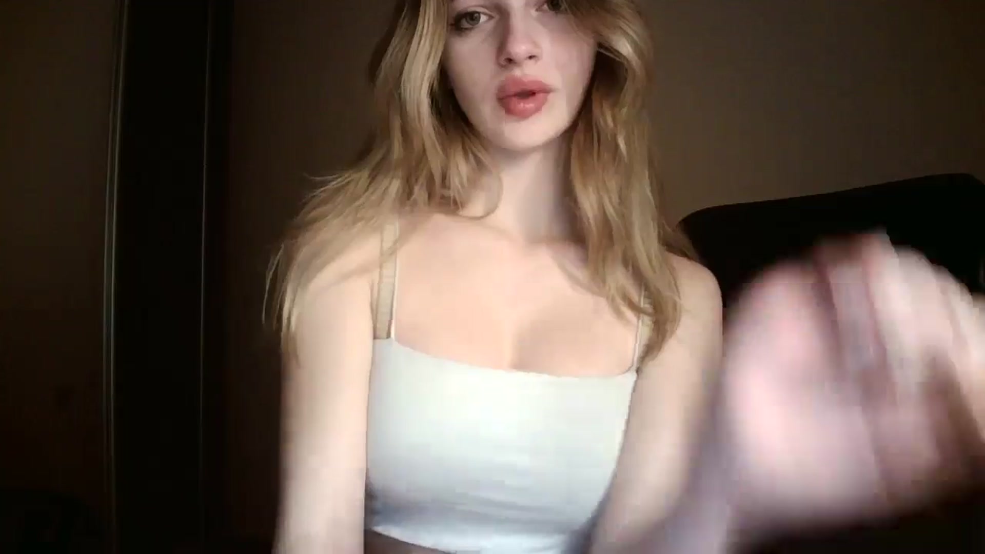 Gallery image thumbnail from MaryyCo's myfreecams stream on, 04/07/2025, 18:00 image 7 of 20