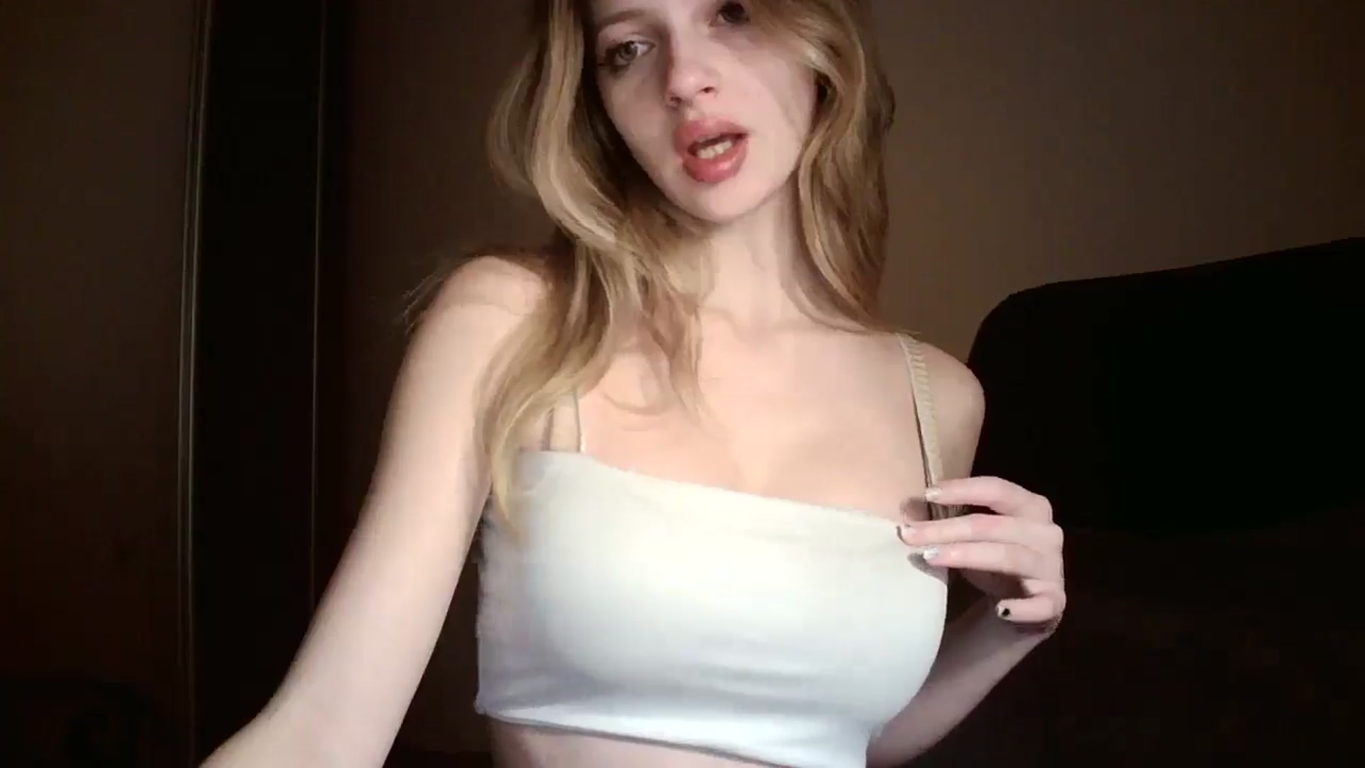 Gallery image thumbnail from MaryyCo's myfreecams stream on, 04/07/2025, 18:00 image 13 of 20