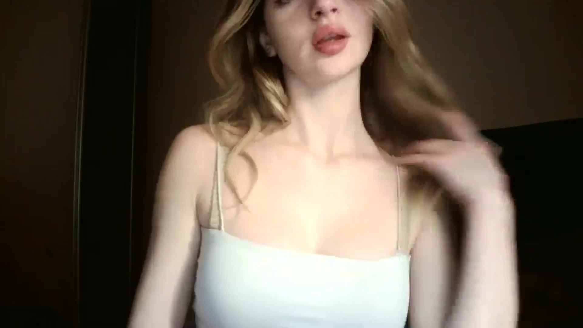Gallery image thumbnail from MaryyCo's myfreecams stream on, 04/07/2025, 18:55 image 19 of 20