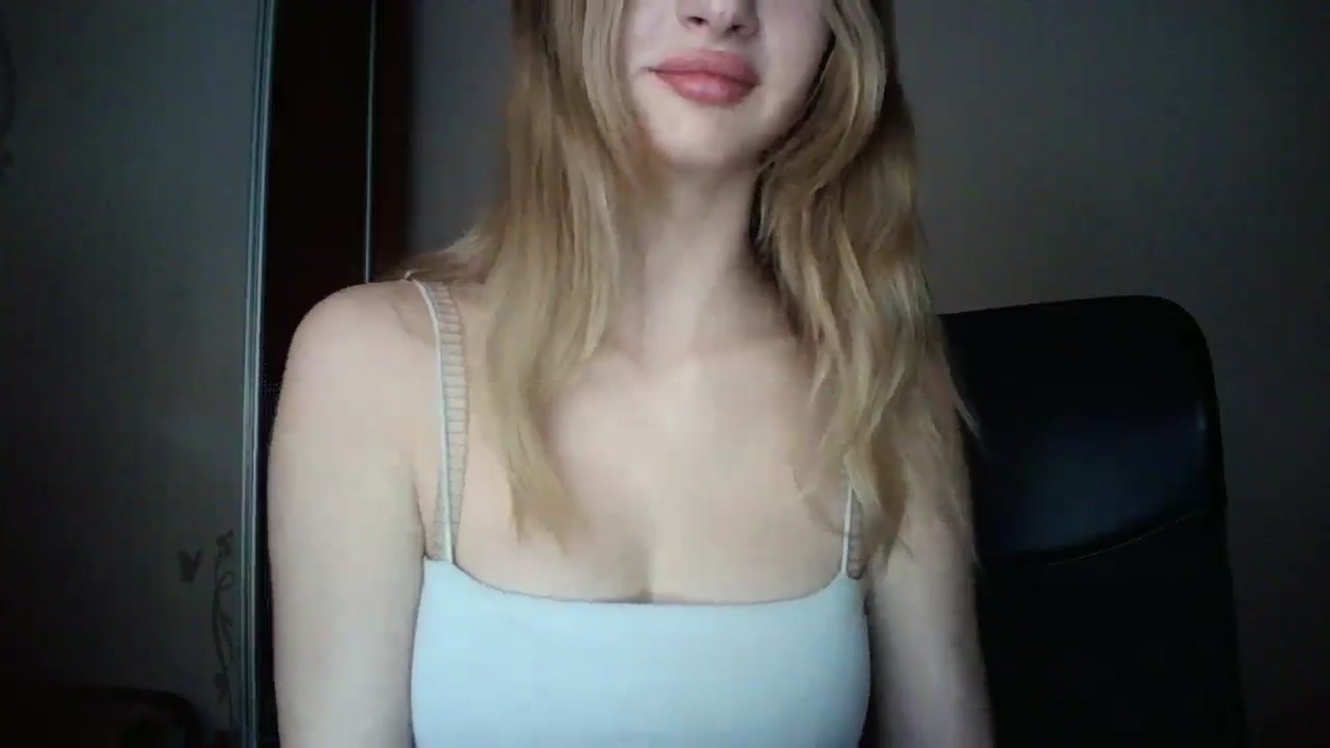 Gallery image thumbnail from MaryyCo's myfreecams stream on, 04/08/2025, 10:20 image 18 of 20