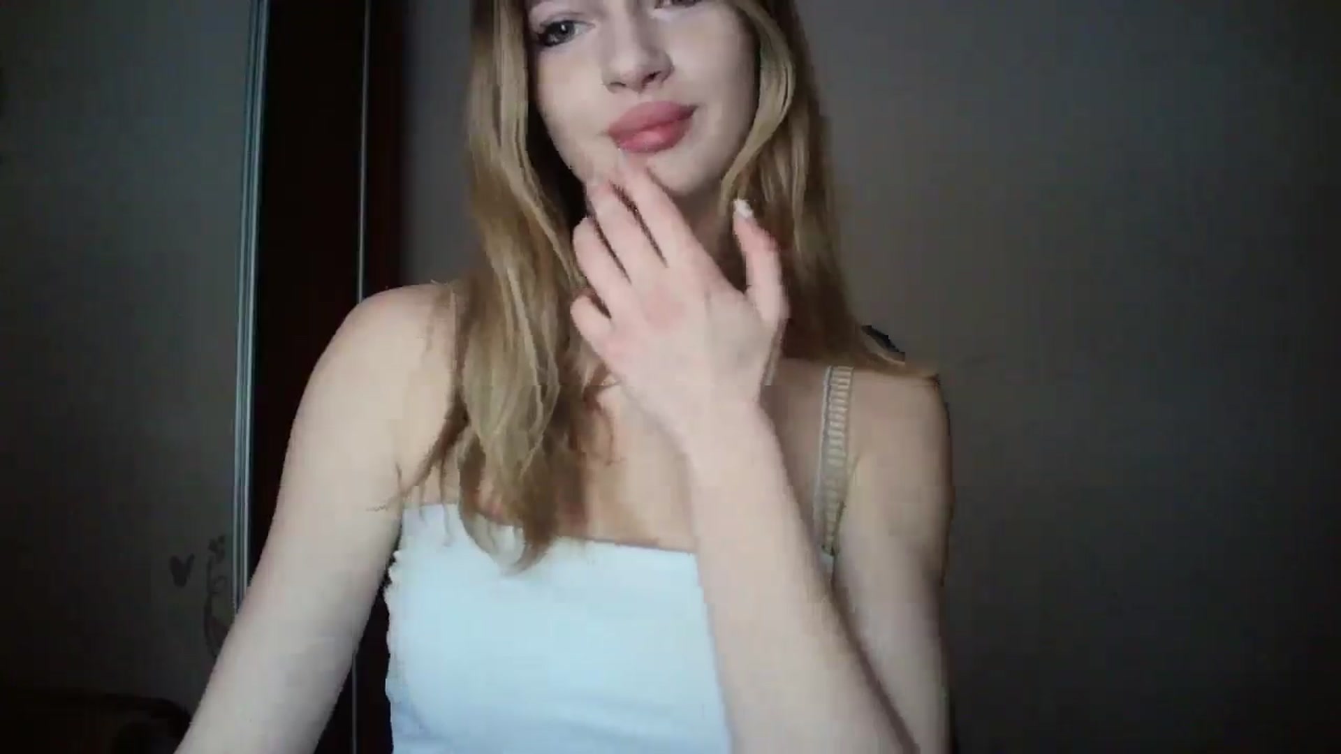 Gallery image thumbnail from MaryyCo's myfreecams stream on, 04/08/2025, 10:20 image 13 of 20