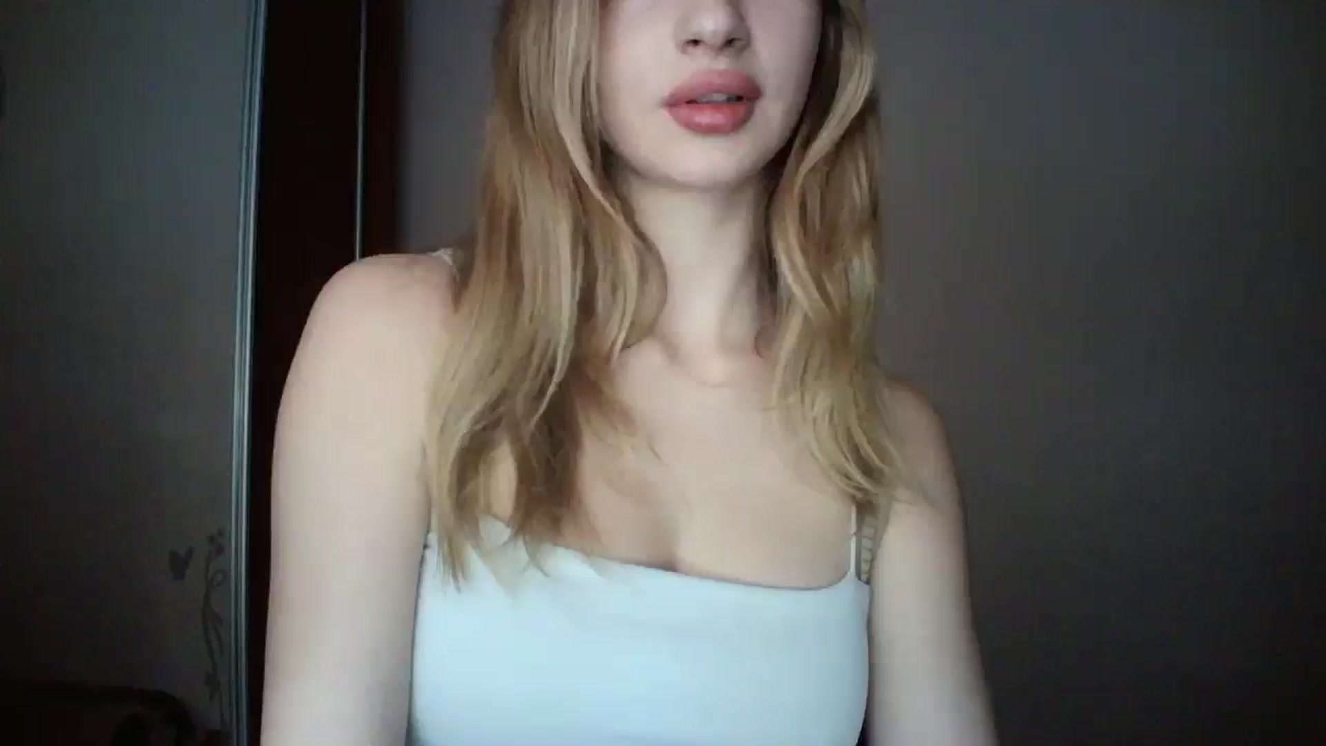 Gallery image thumbnail from MaryyCo's myfreecams stream on, 04/08/2025, 10:20 image 12 of 20
