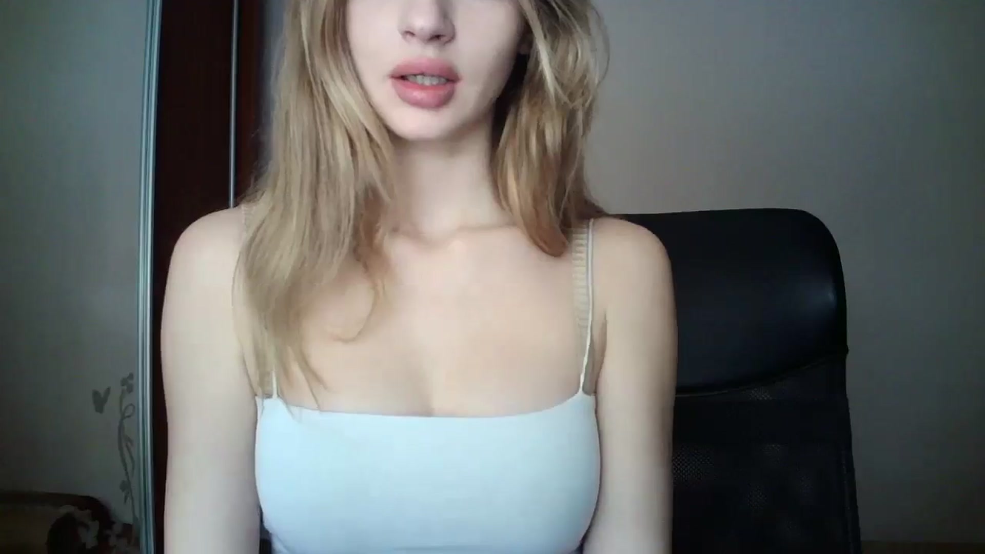Gallery image thumbnail from MaryyCo's myfreecams stream on, 04/08/2025, 11:09 image 14 of 20