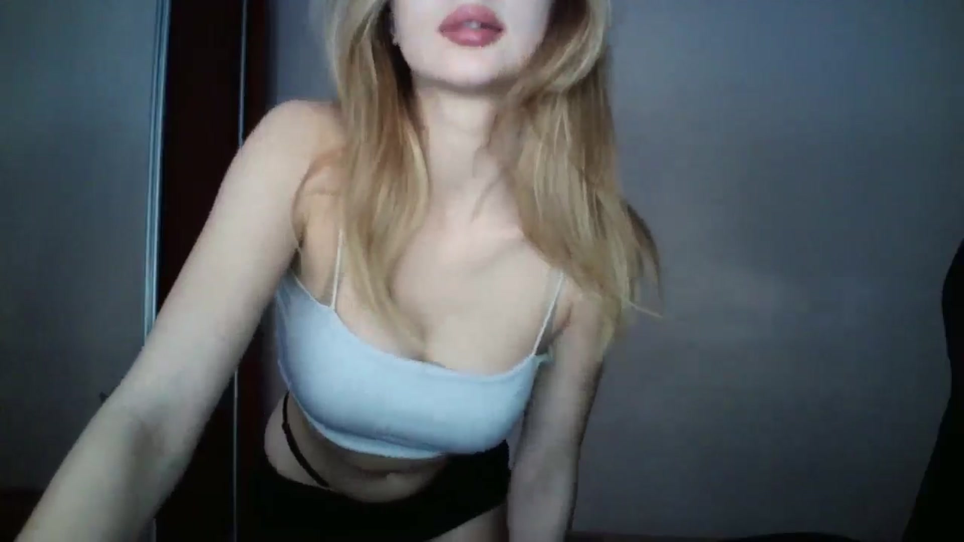 Gallery image thumbnail from MaryyCo's myfreecams stream on, 04/10/2025, 11:47 image 2 of 20