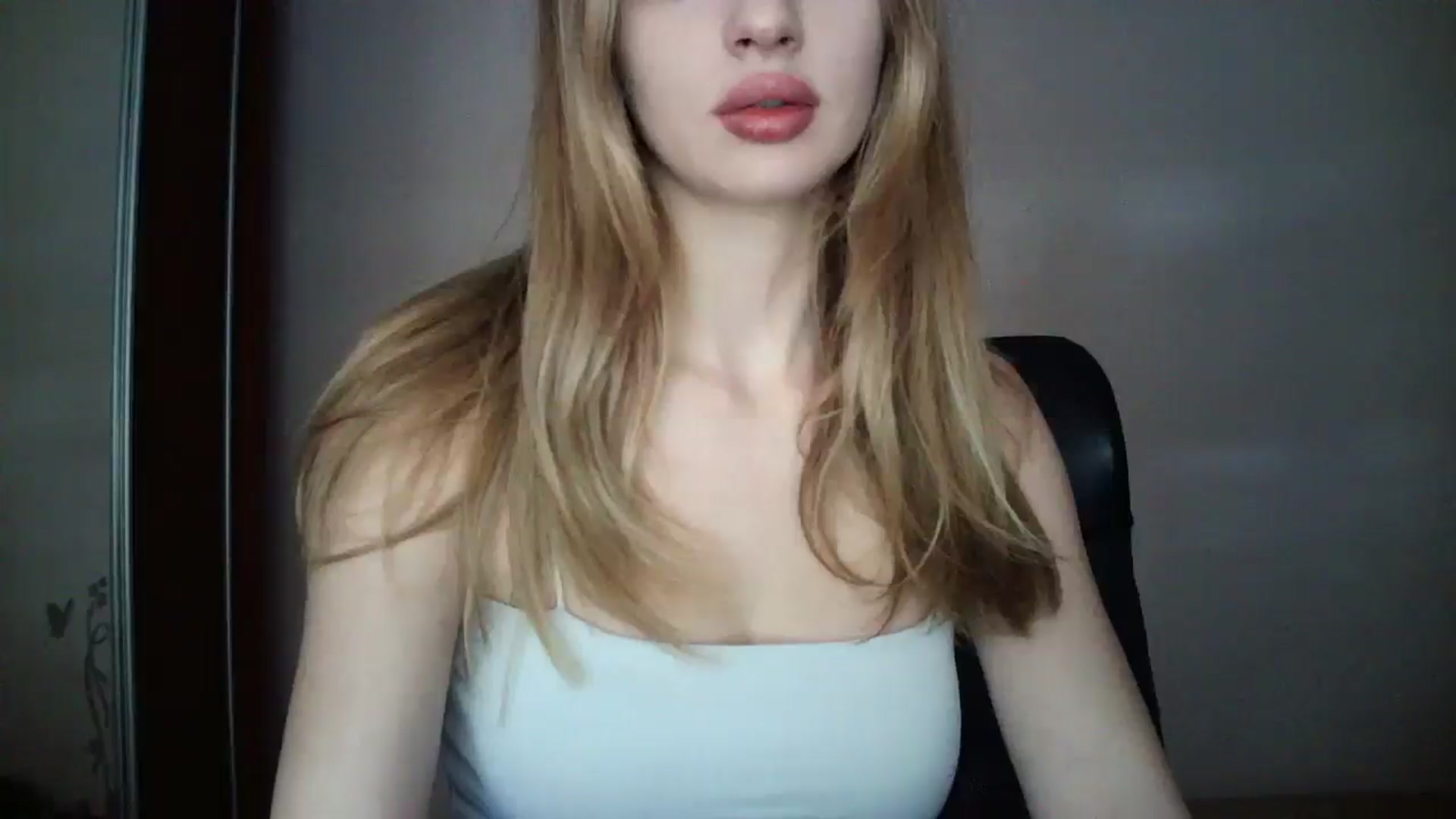 Gallery image thumbnail from MaryyCo's myfreecams stream on, 04/11/2025, 11:11 image 15 of 20