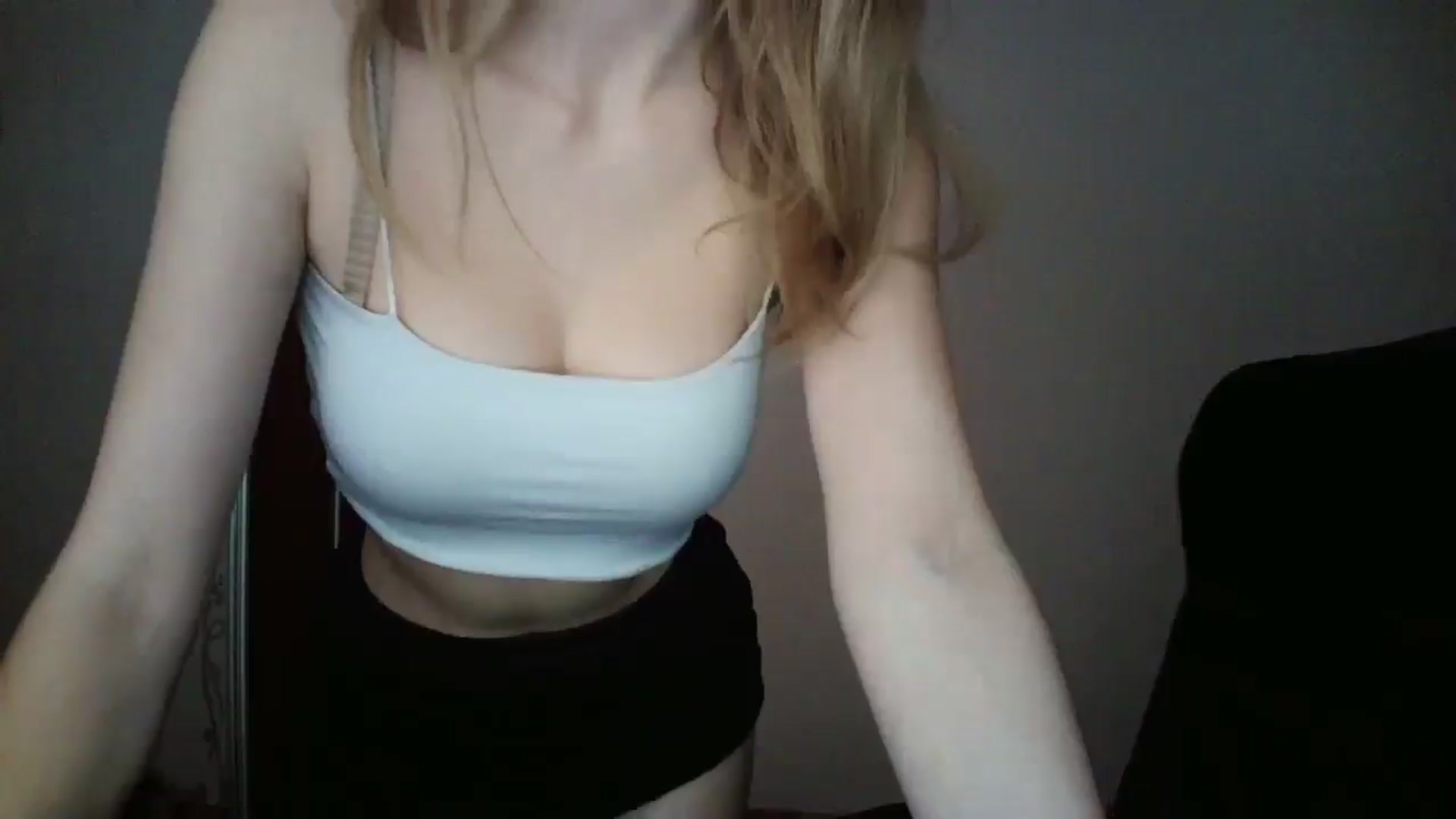 Gallery image thumbnail from MaryyCo's myfreecams stream on, 04/12/2025, 08:35 image 3 of 20