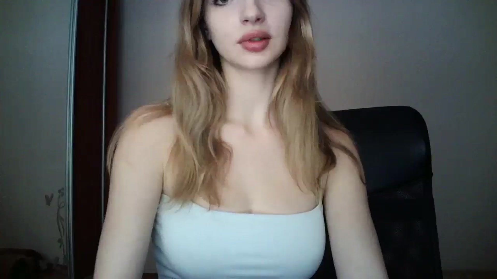Gallery image thumbnail from MaryyCo's myfreecams stream on, 04/12/2025, 11:13 image 20 of 20