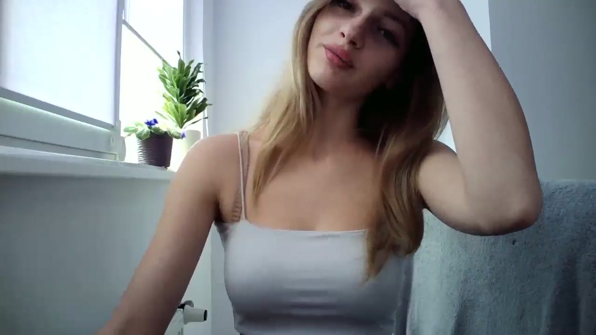 Gallery image thumbnail from MaryyCo's myfreecams stream on, 04/16/2025, 11:50 image 4 of 20